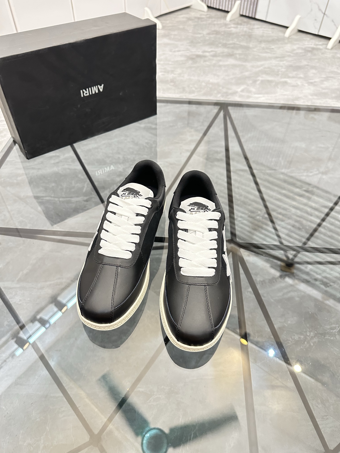 Amiri Star Low-Top Sneakers Black/White
