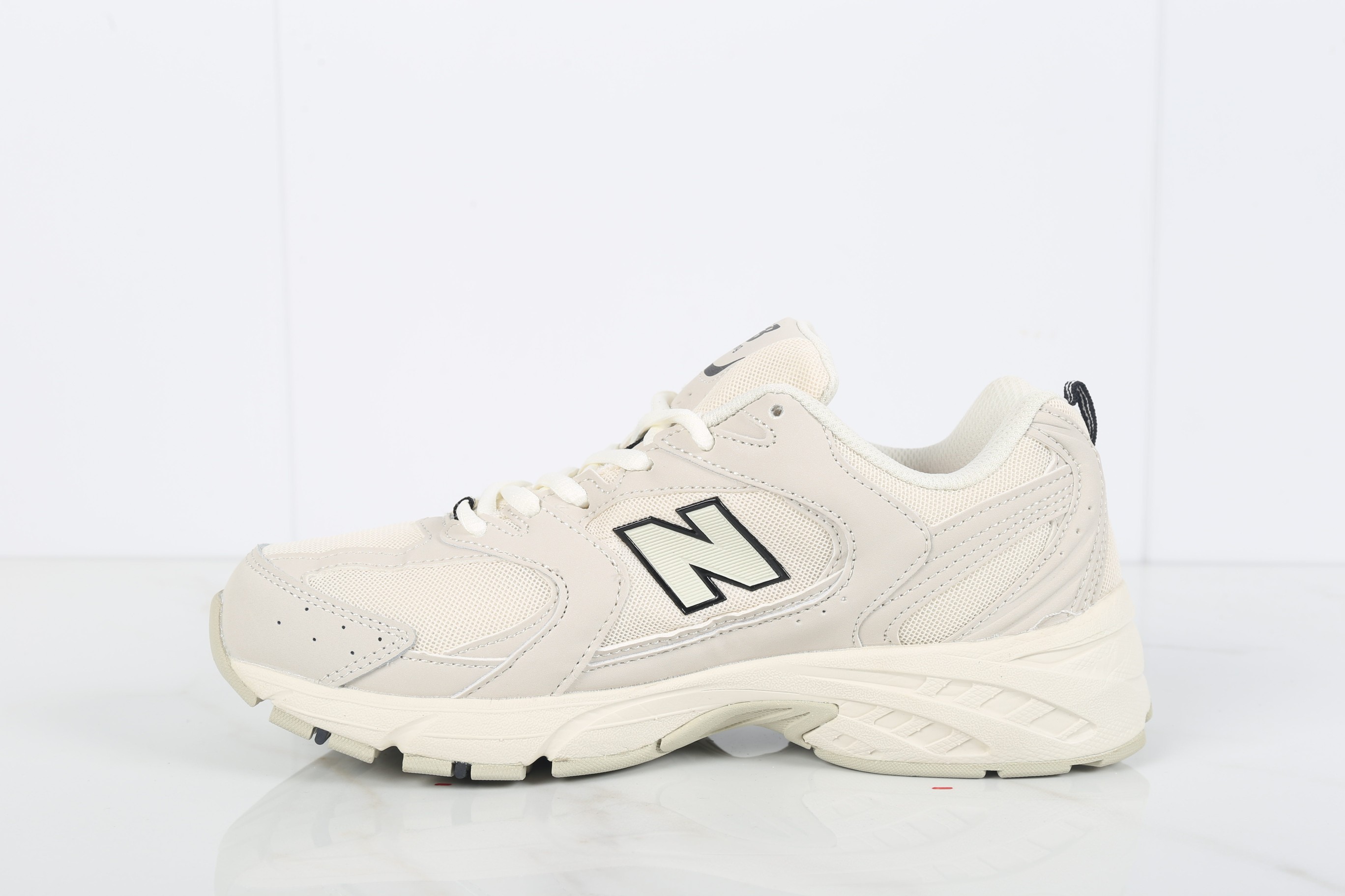 New Balance MR530 Retro Dad Sneakers Cream