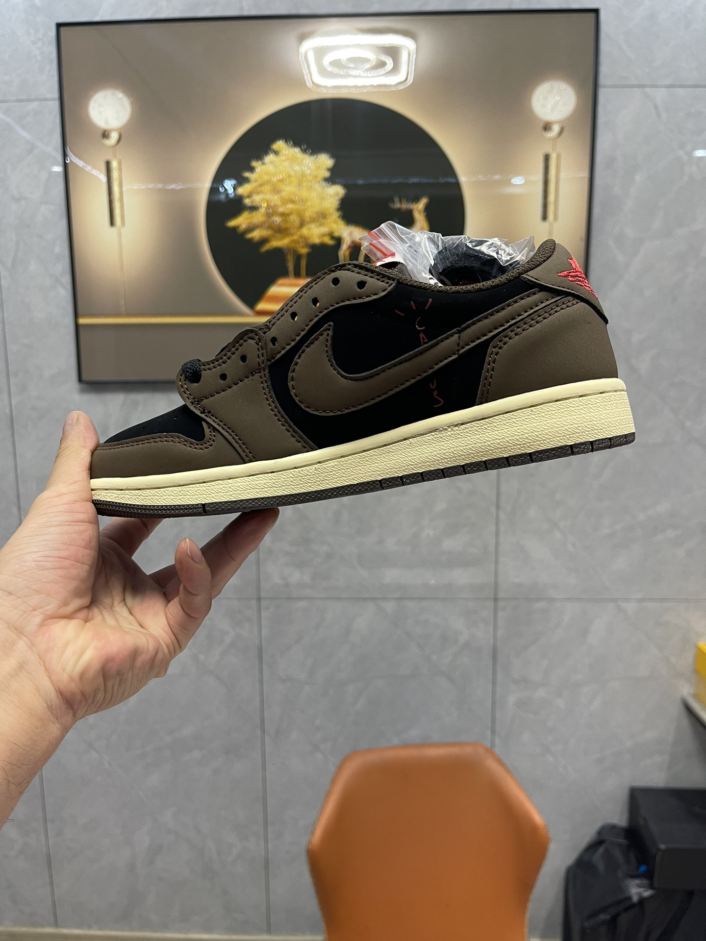 Jordan 1 Low Reverse Mocha Brown