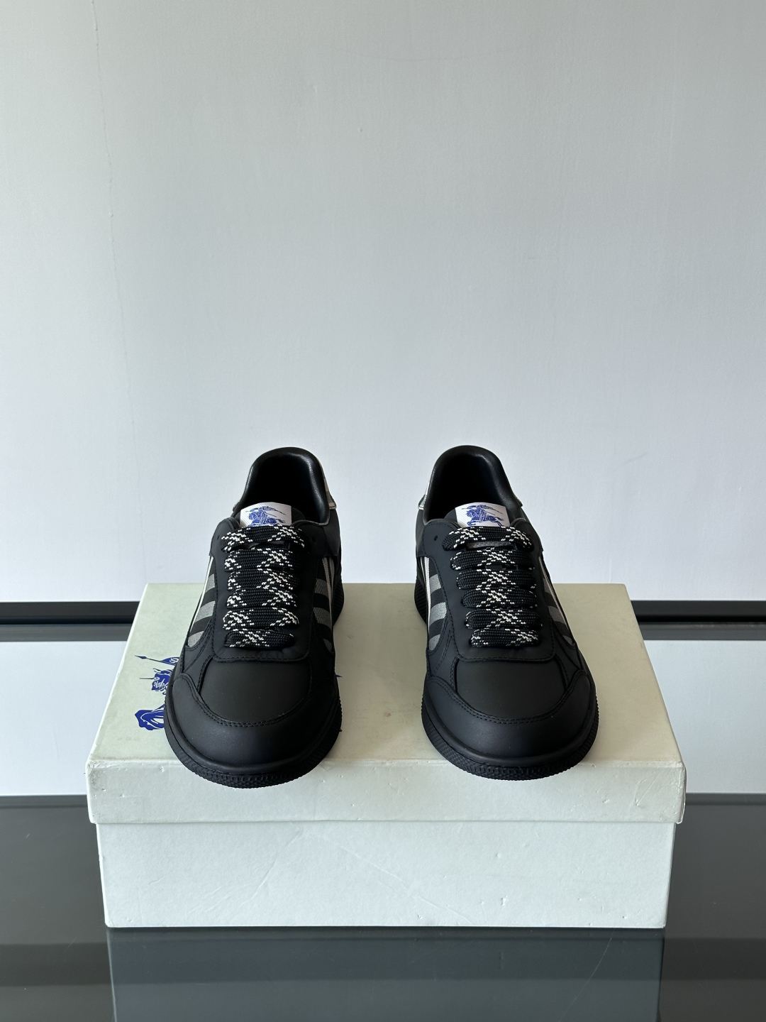 Burberry Vintage Check Low-Top Sneakers Black