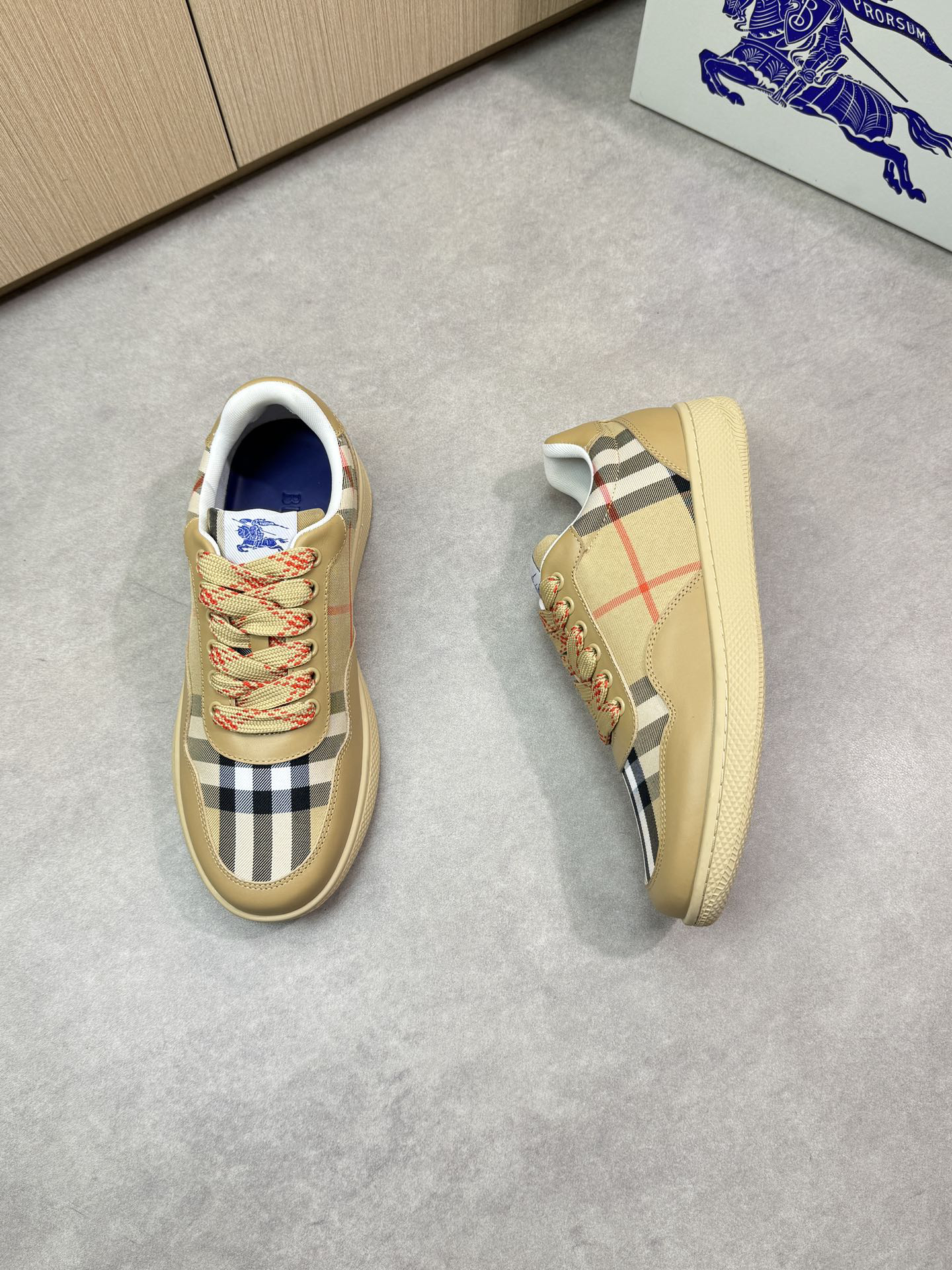 Burberry Vintage Check Sneakers Beige