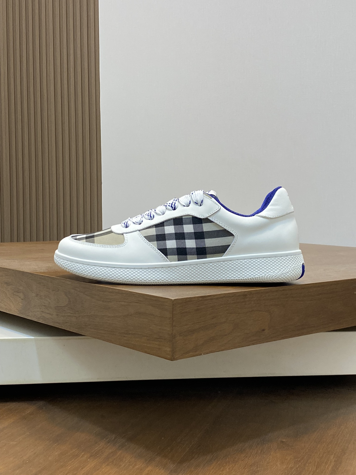 Burberry Vintage Check Sneakers White/Blue