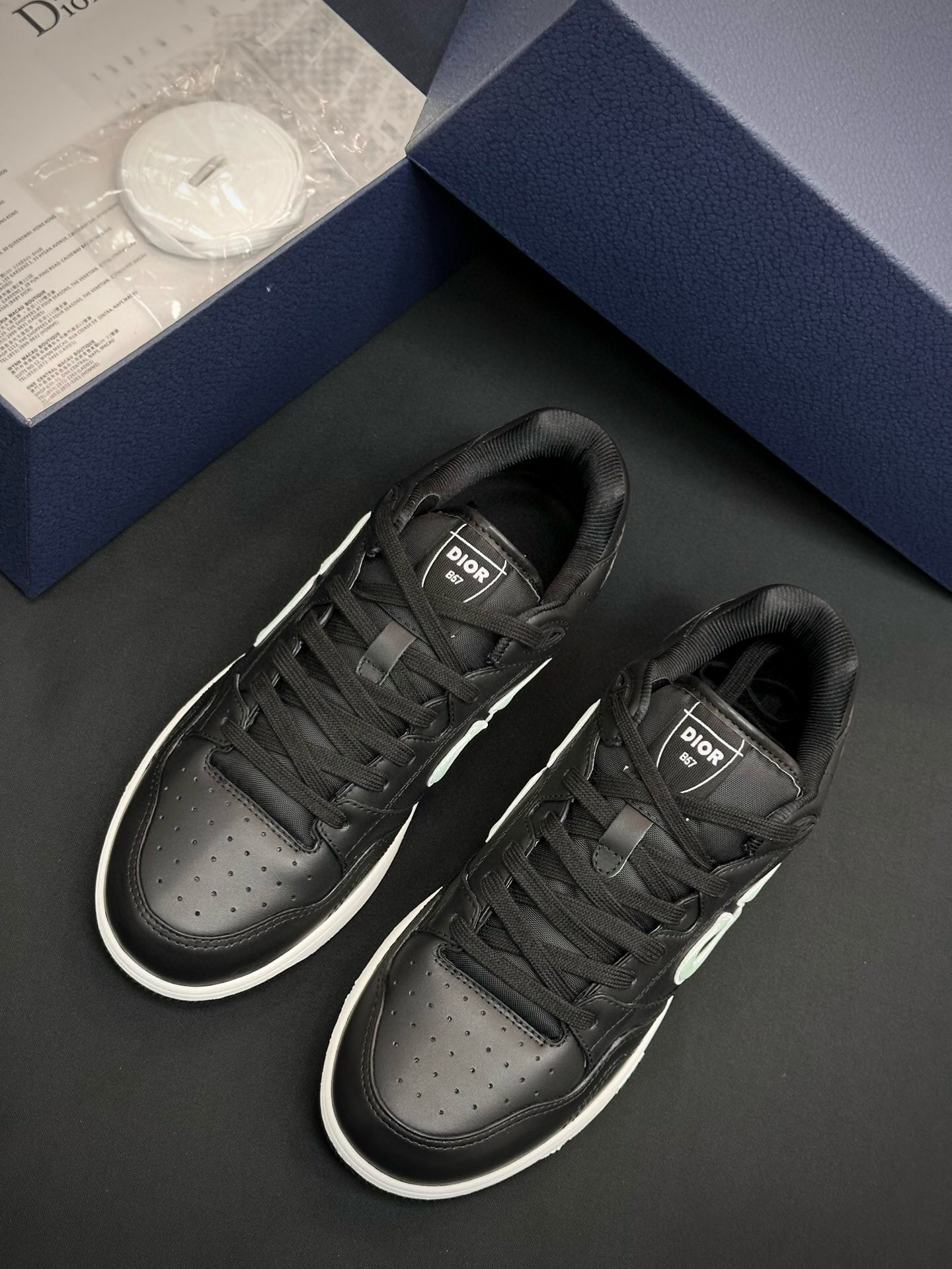 Dior B57 Low-Top Leather Sneakers Black