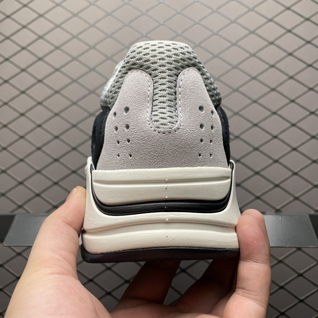 Adidas Yeezy Boost 700 Wave Runner Sneakers Multicolor