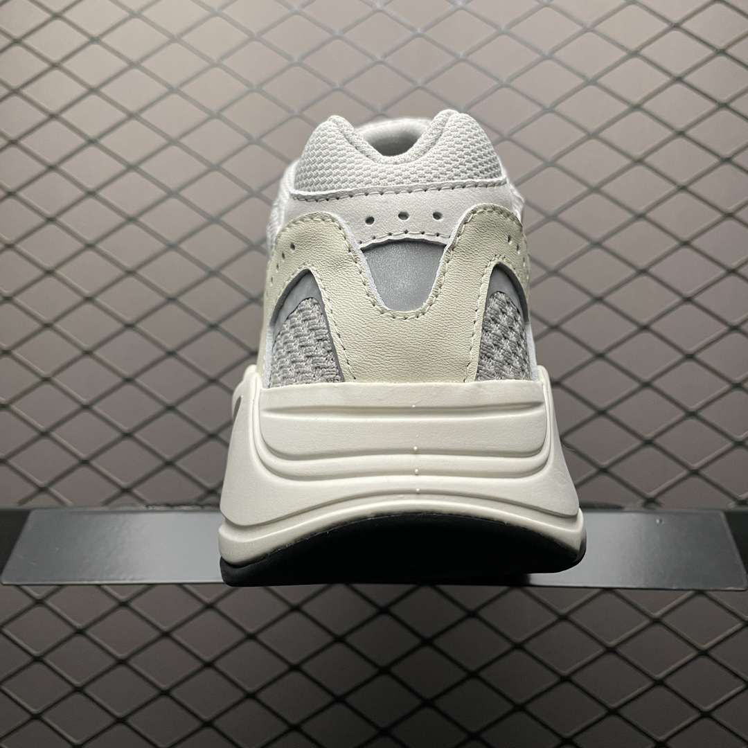 Adidas Yeezy Boost 700 V2 Static Sneakers White/Silver