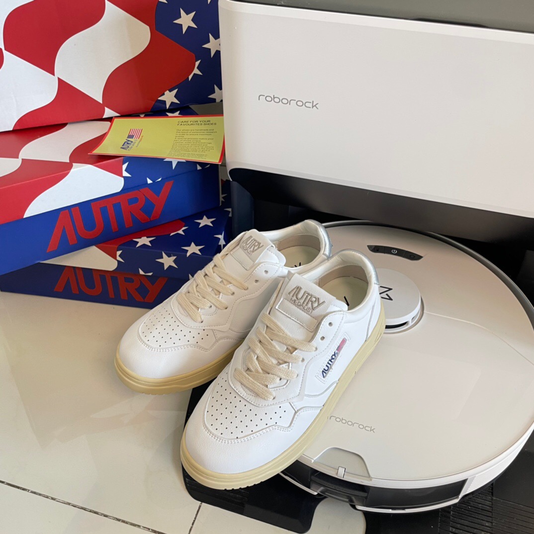 Autry Leather Court Sneakers White