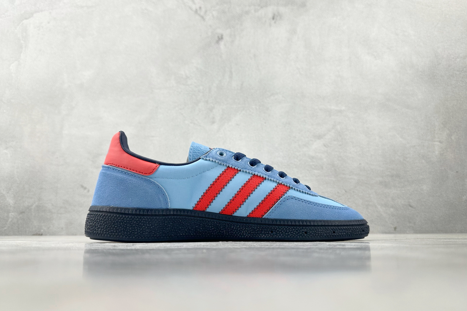 Adidas Spezial Manchester SPZL Sneakers Blue/Red