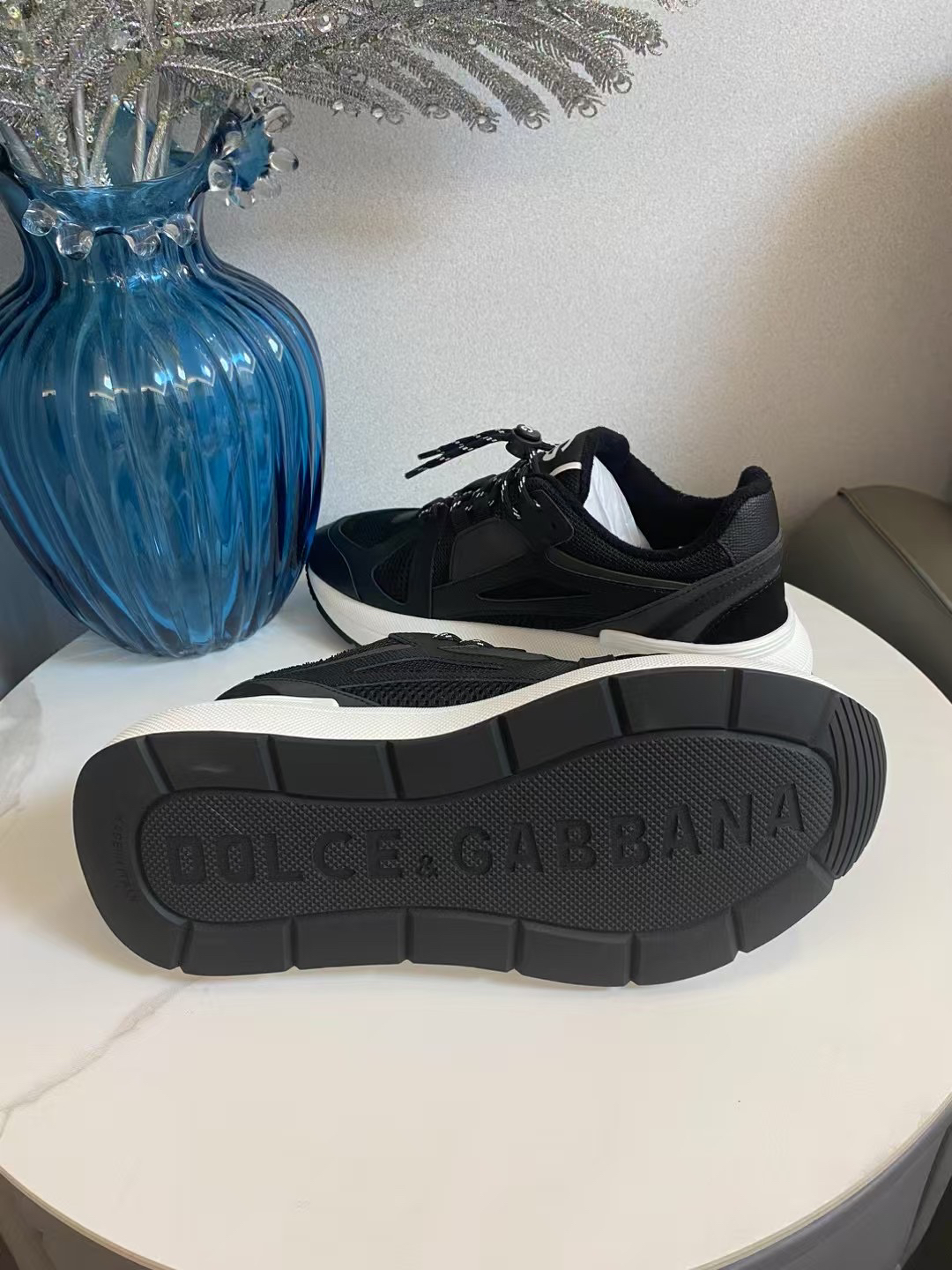 Dolce & Gabbana DG Logo Sneakers Black
