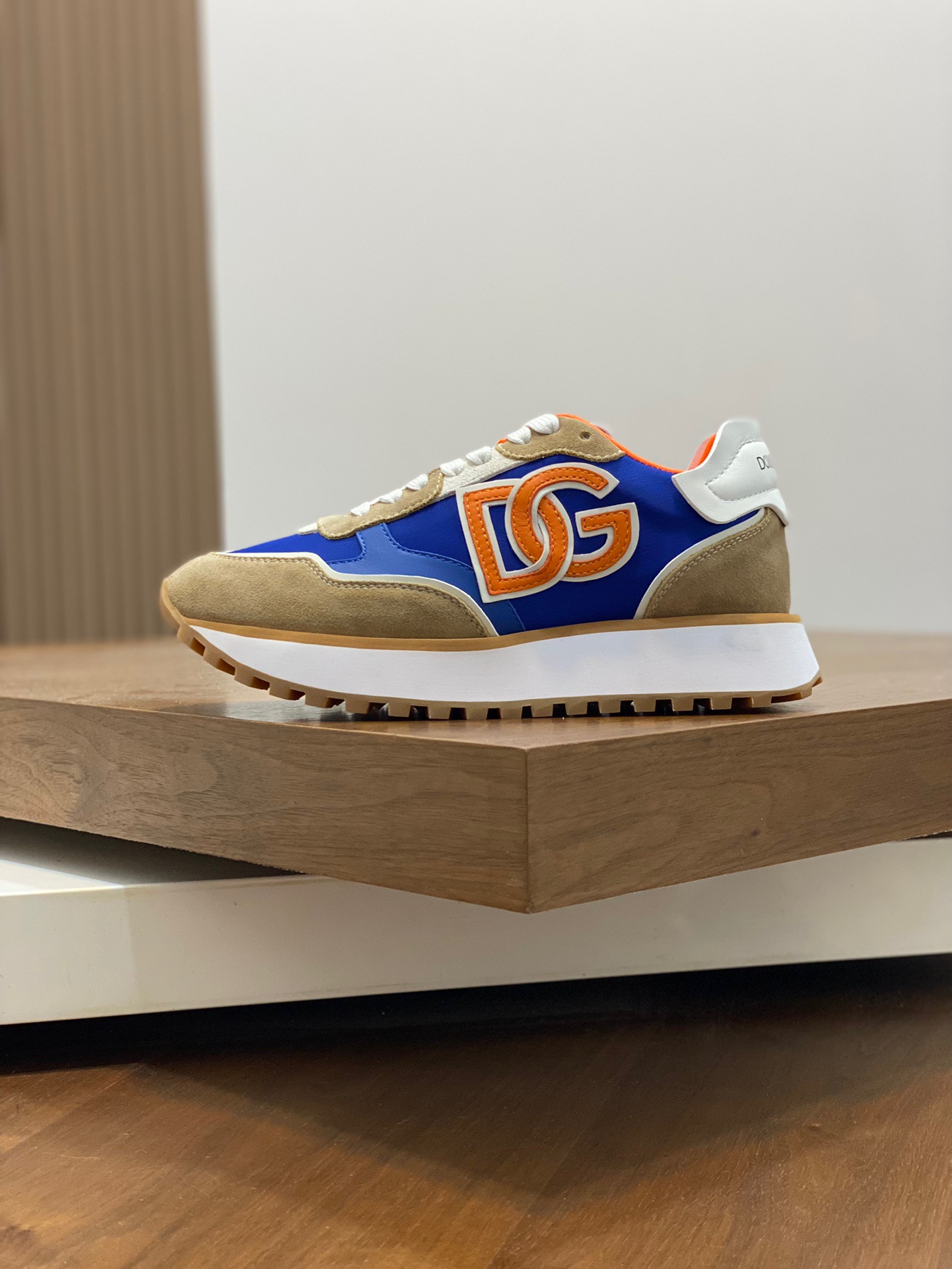 Dolce & Gabbana DG Retro Runner Sneakers Multicolor