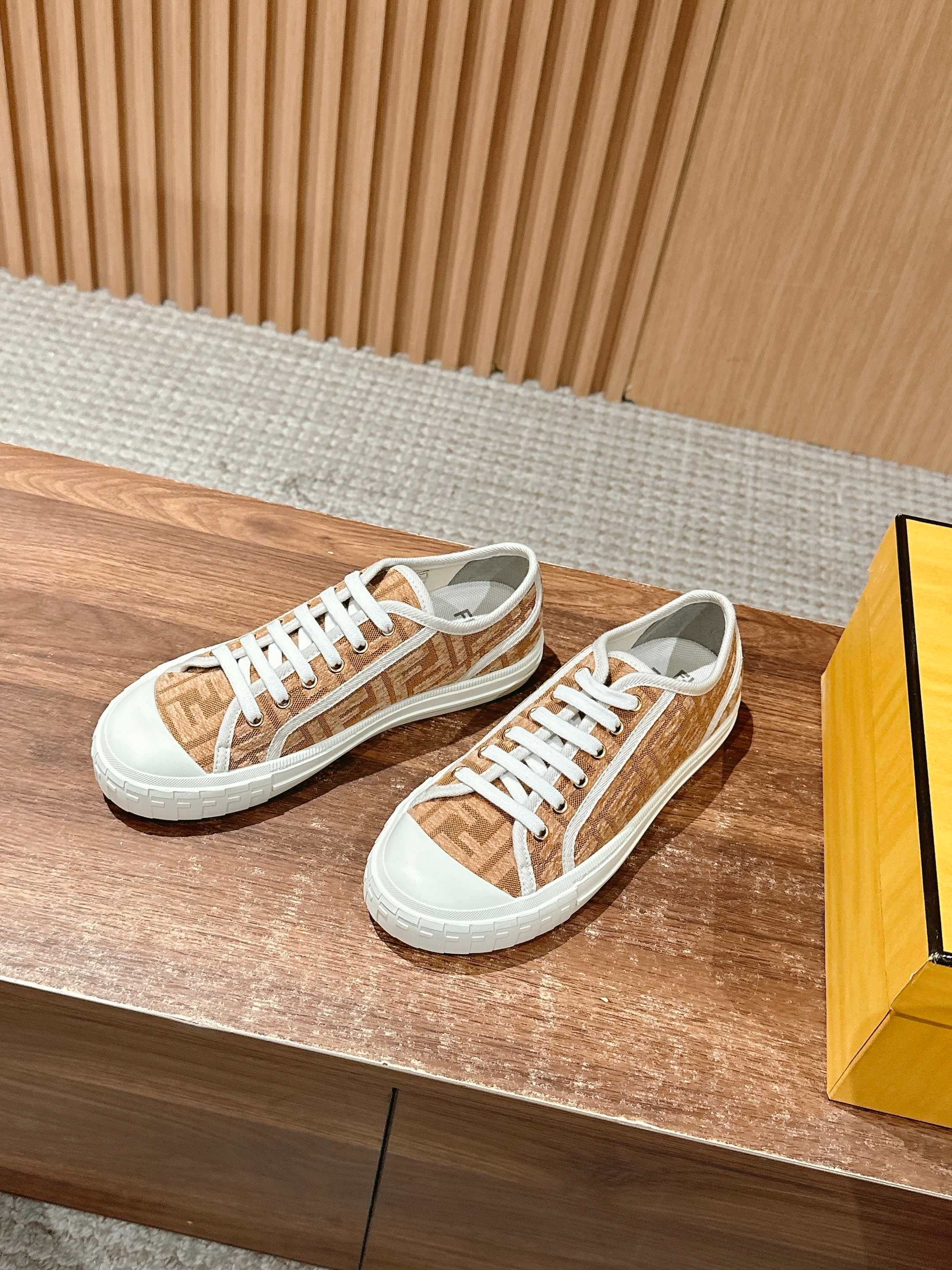 Fendi FF Canvas Low-Top Sneakers Brown