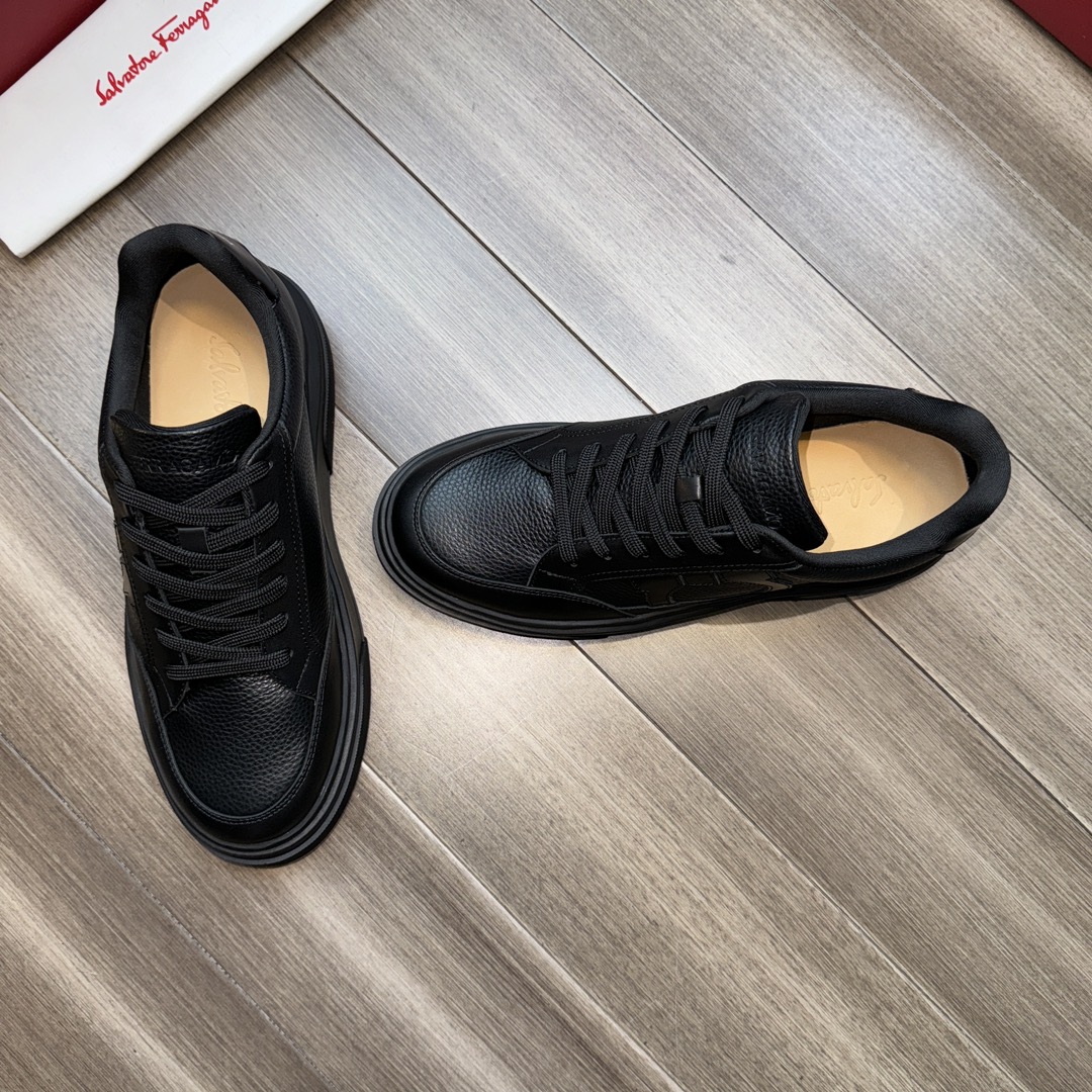 Ferragamo Logo Low-Top Sneakers Black