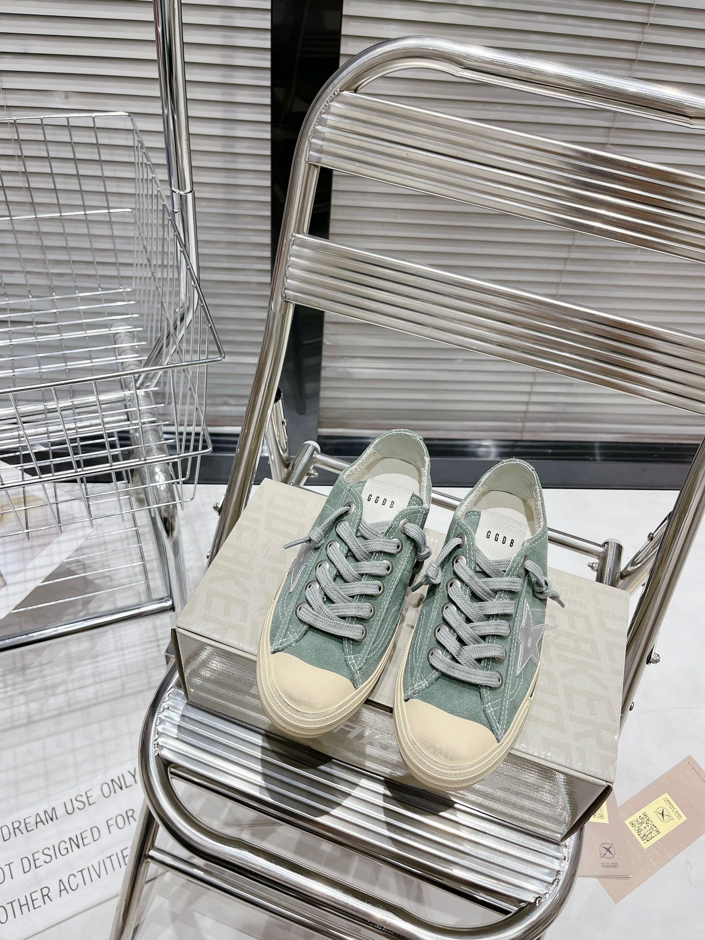 Golden Goose V-Star2 Sneakers Dirty Blue