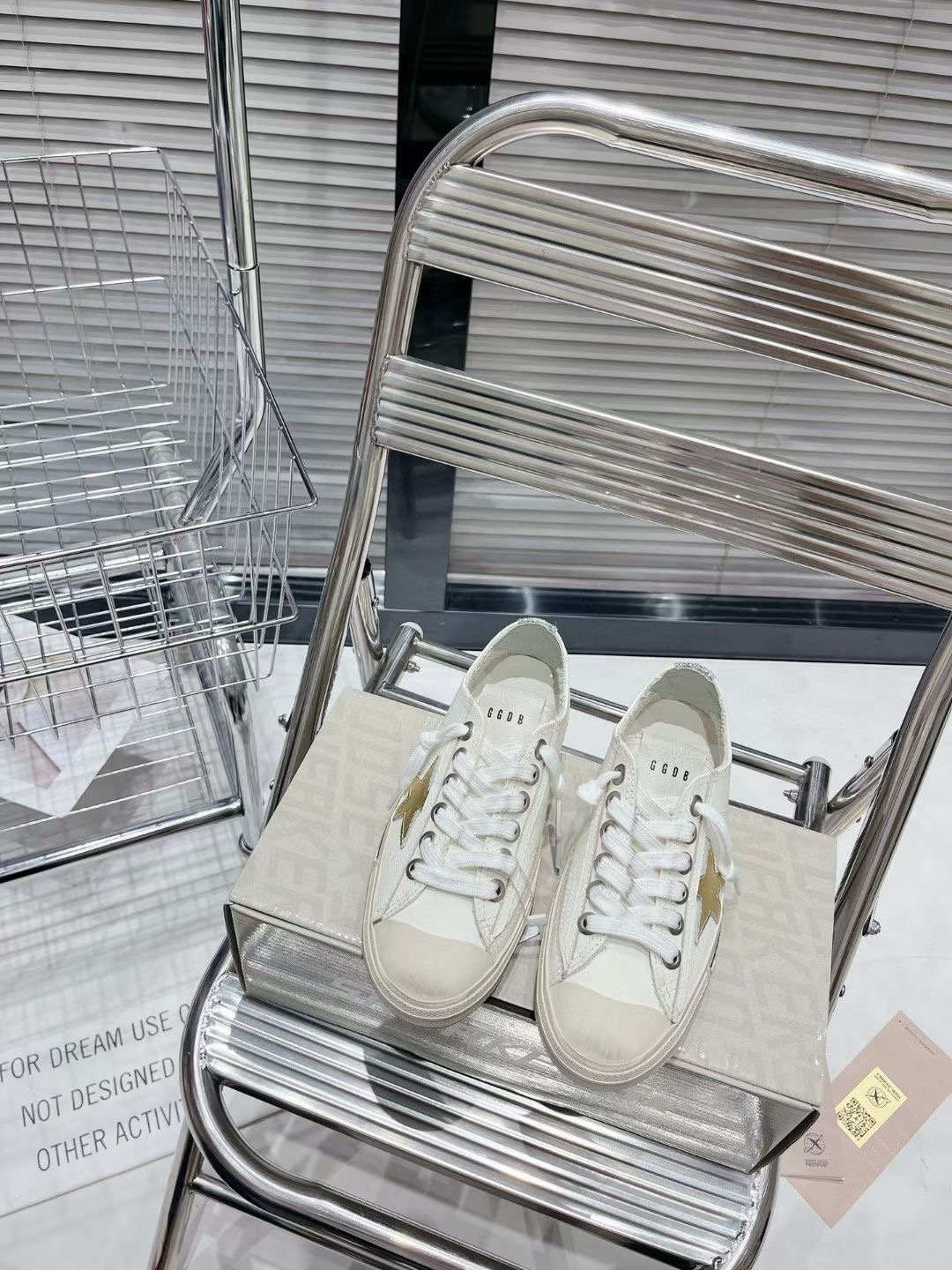 Golden Goose VSTAR2 Sneakers White/Gold