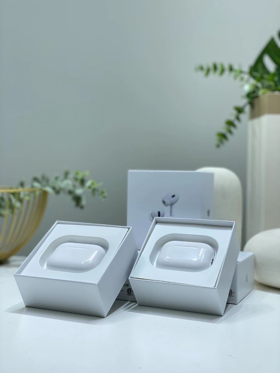 Apple AirPods Pro Wireless Earbuds White