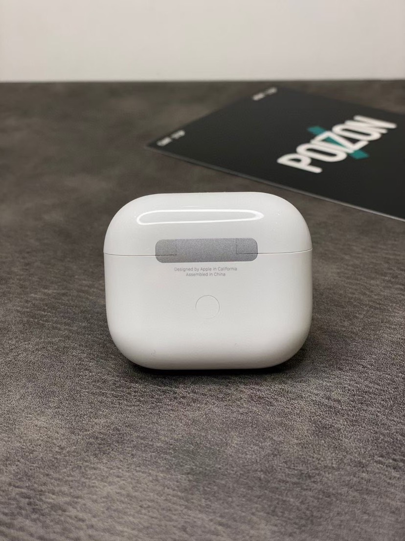 Apple AirPods 3 Spatial Audio Earbuds White