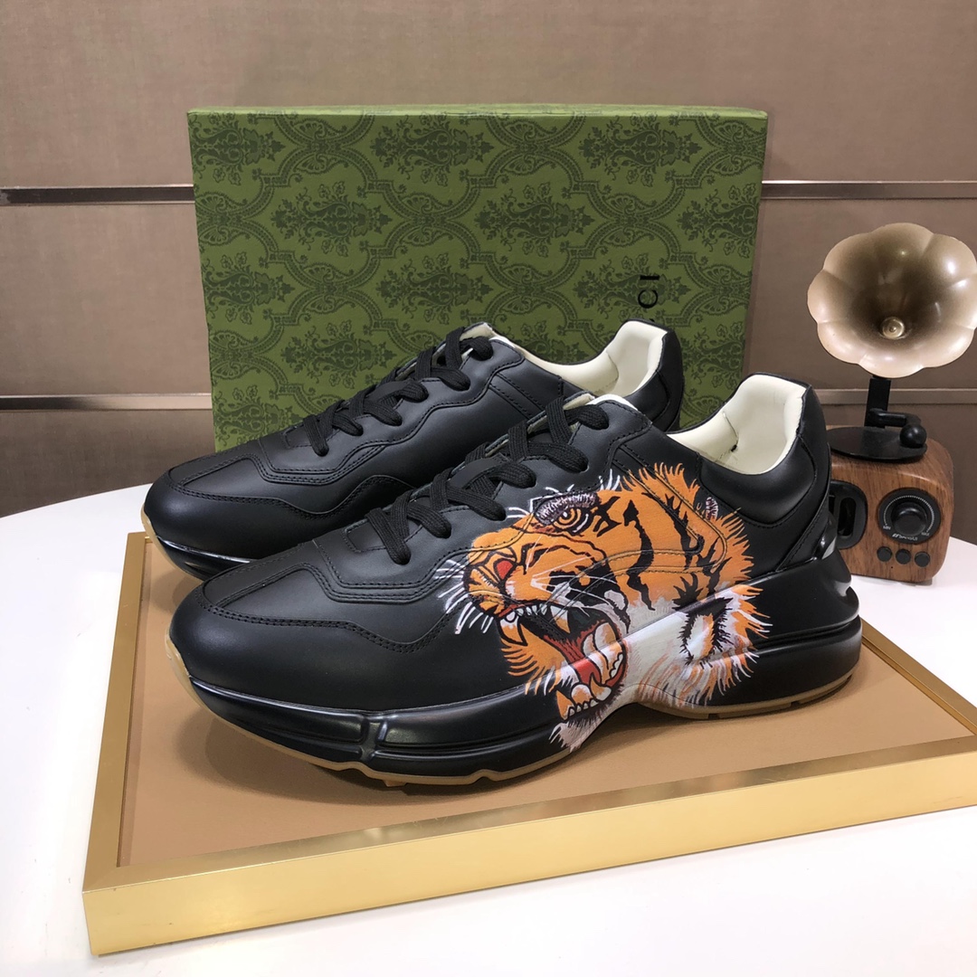 Gucci Tiger Print Dad Sneakers Black