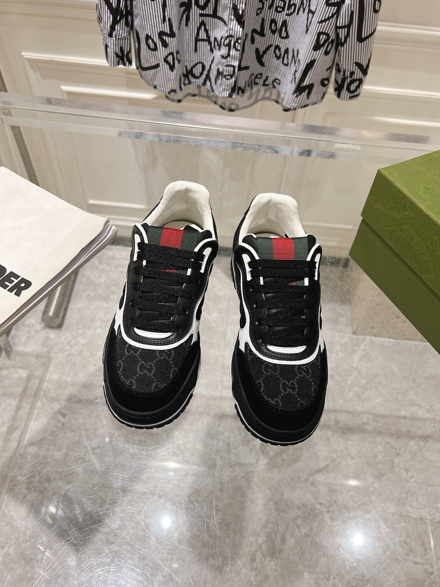 Gucci Vintage GG Low-Top Sneakers Black