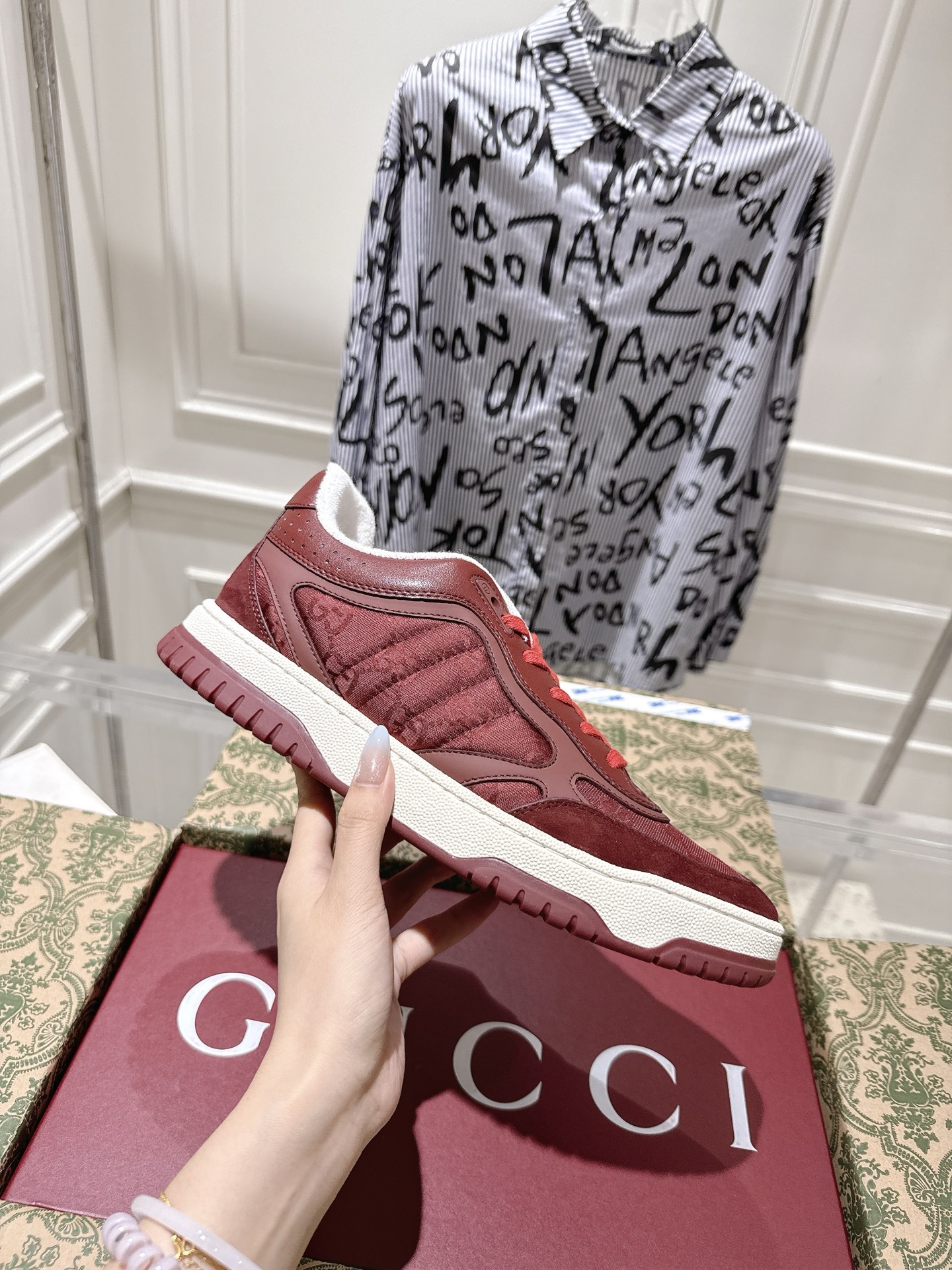 Gucci Vintage Low-Top Sneakers Burgundy
