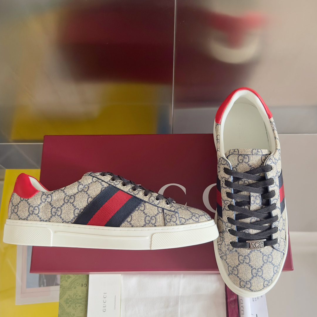 Gucci Ace GG Sneakers Red