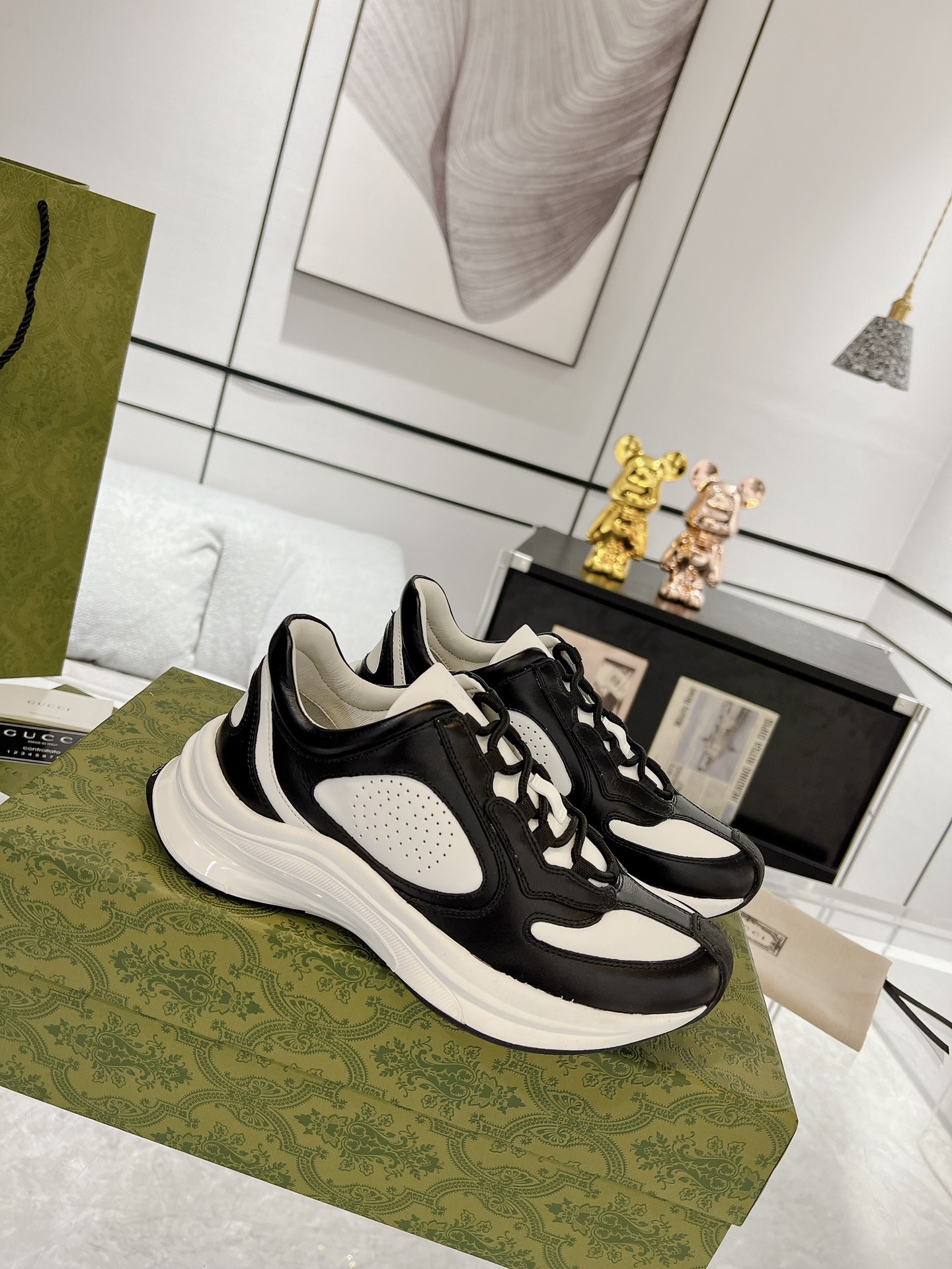 Gucci 22SS Dad Sneakers Black/White