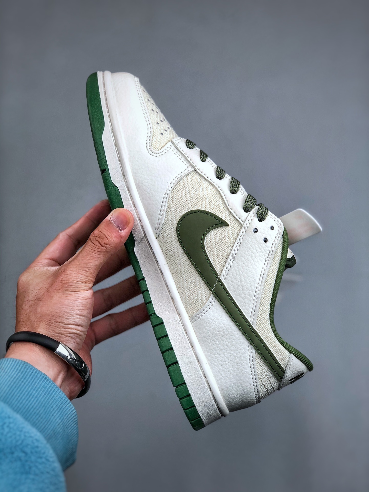 Nike Dunk Low Canvas Sneaker Off-White/Green
