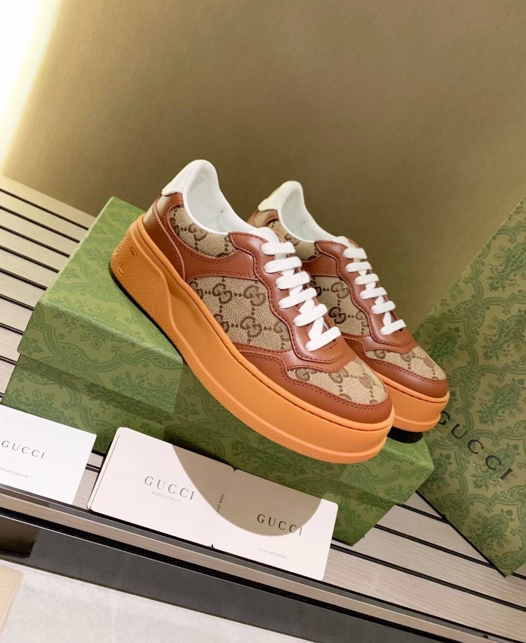 Gucci GG Canvas Low-Top Sneakers Brown