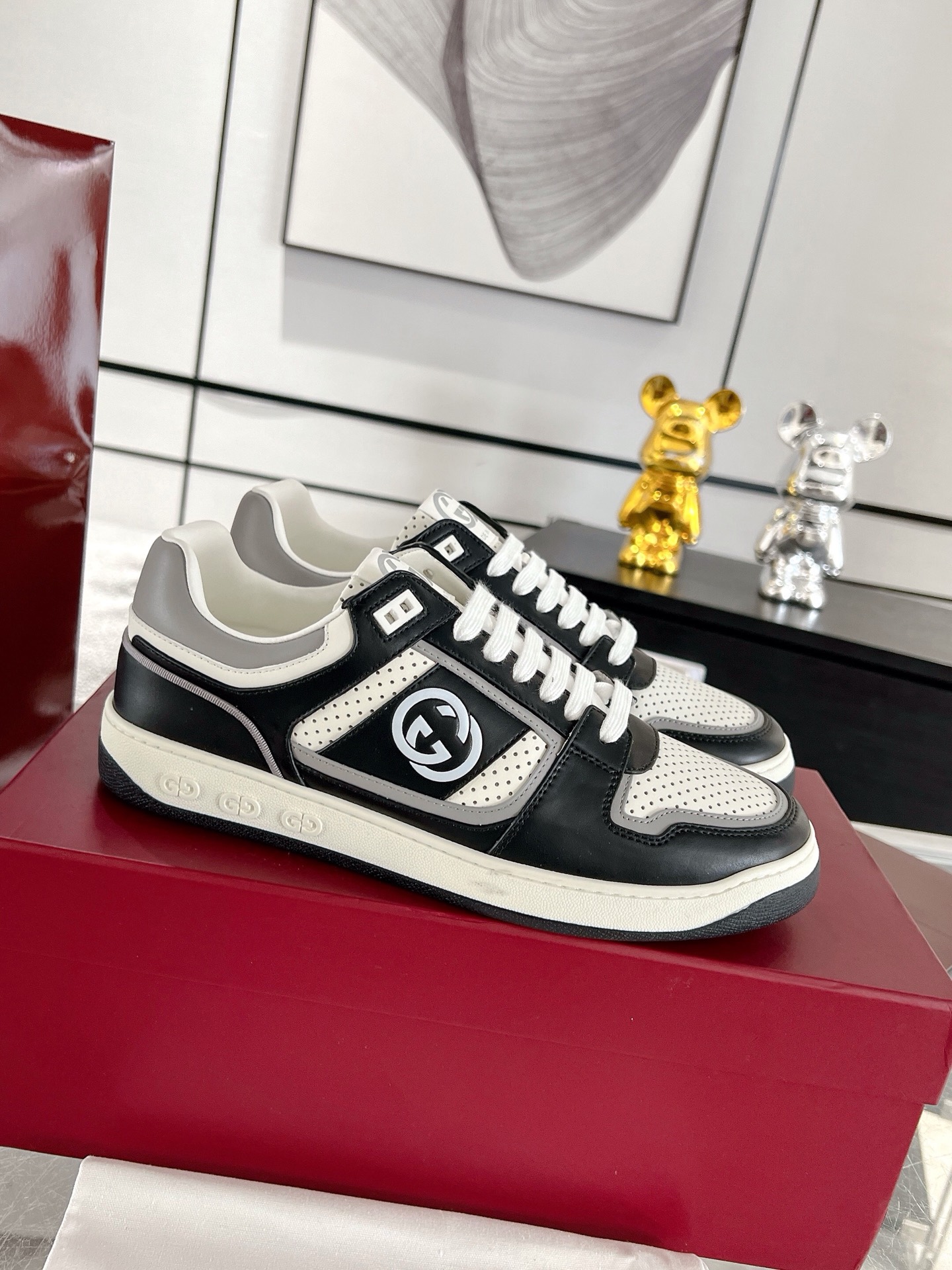 Gucci GG Retro Defense Sneakers Black/White