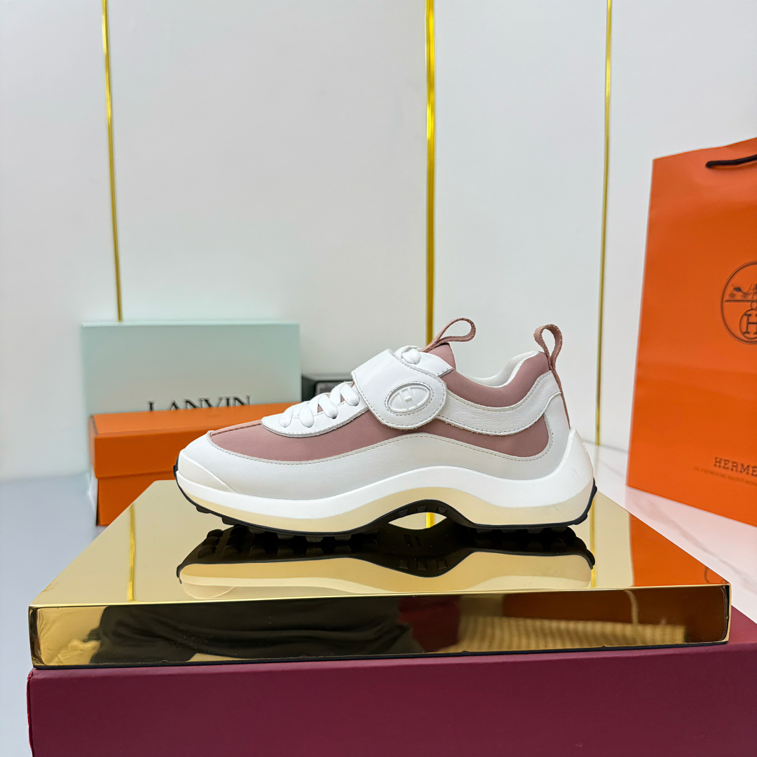 Hermes Loosneaker Leather Sneaker Pink