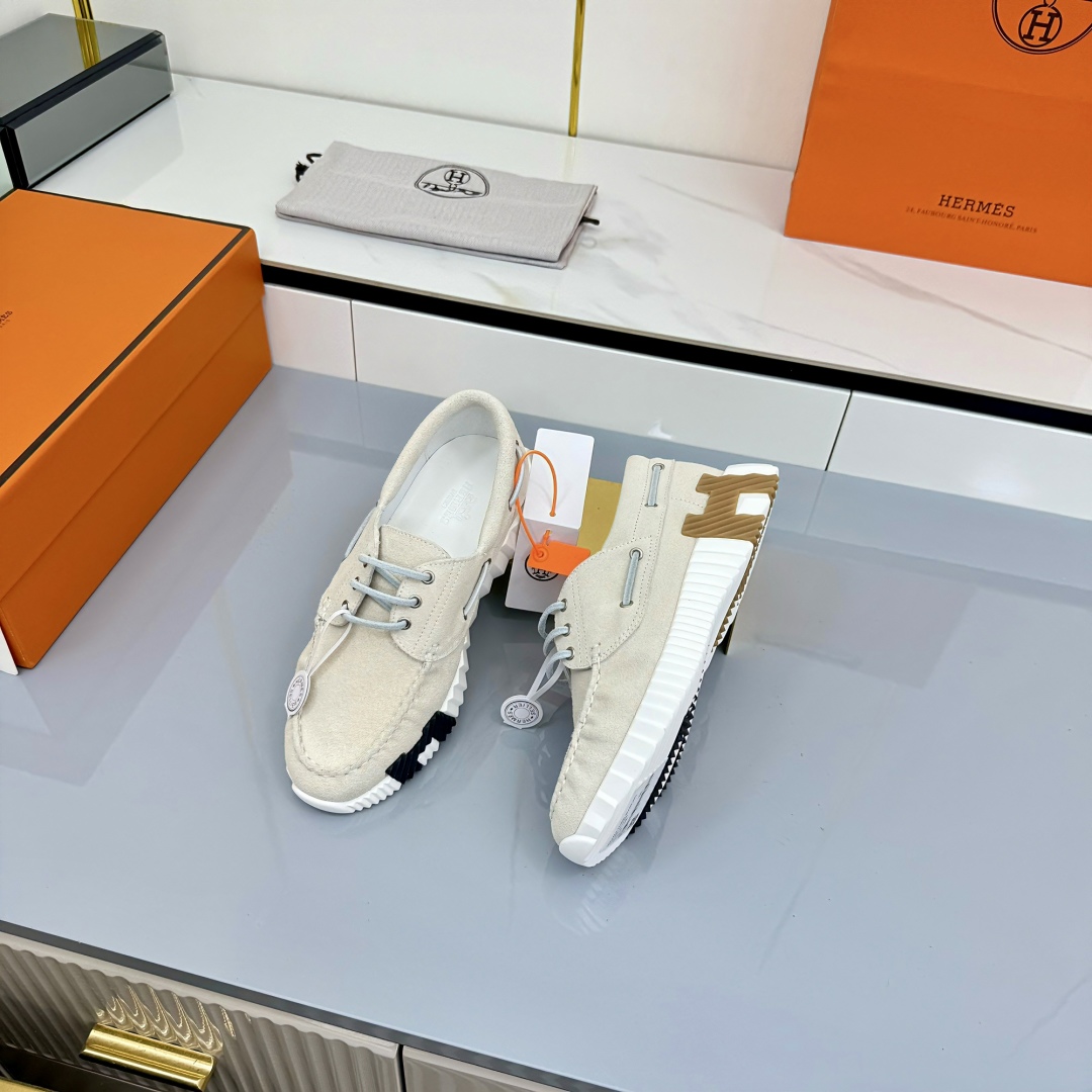 Hermes Loosneaker Low-Top Sneaker Beige
