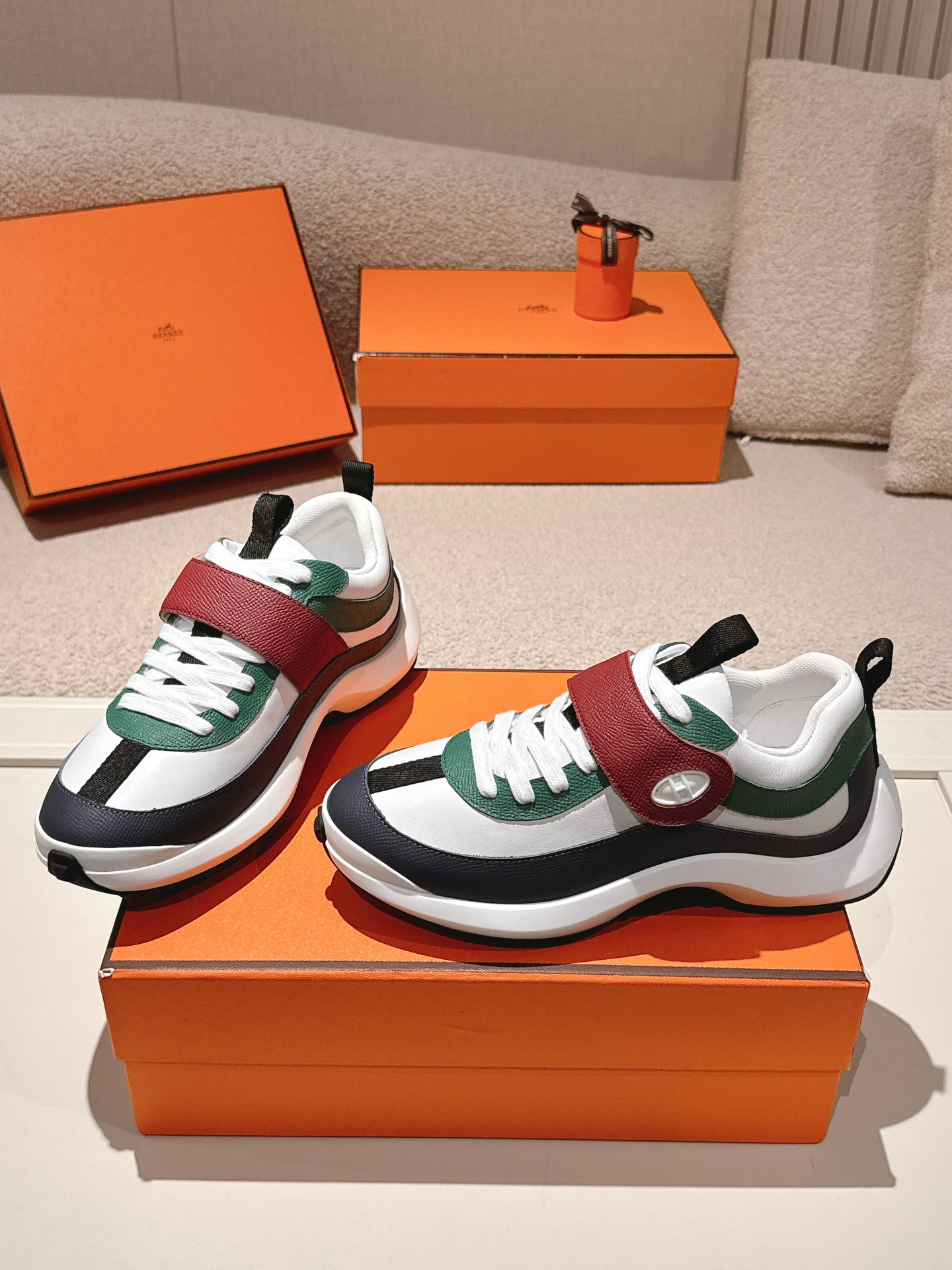 Hermes Leather Casual Sneakers Multicolor