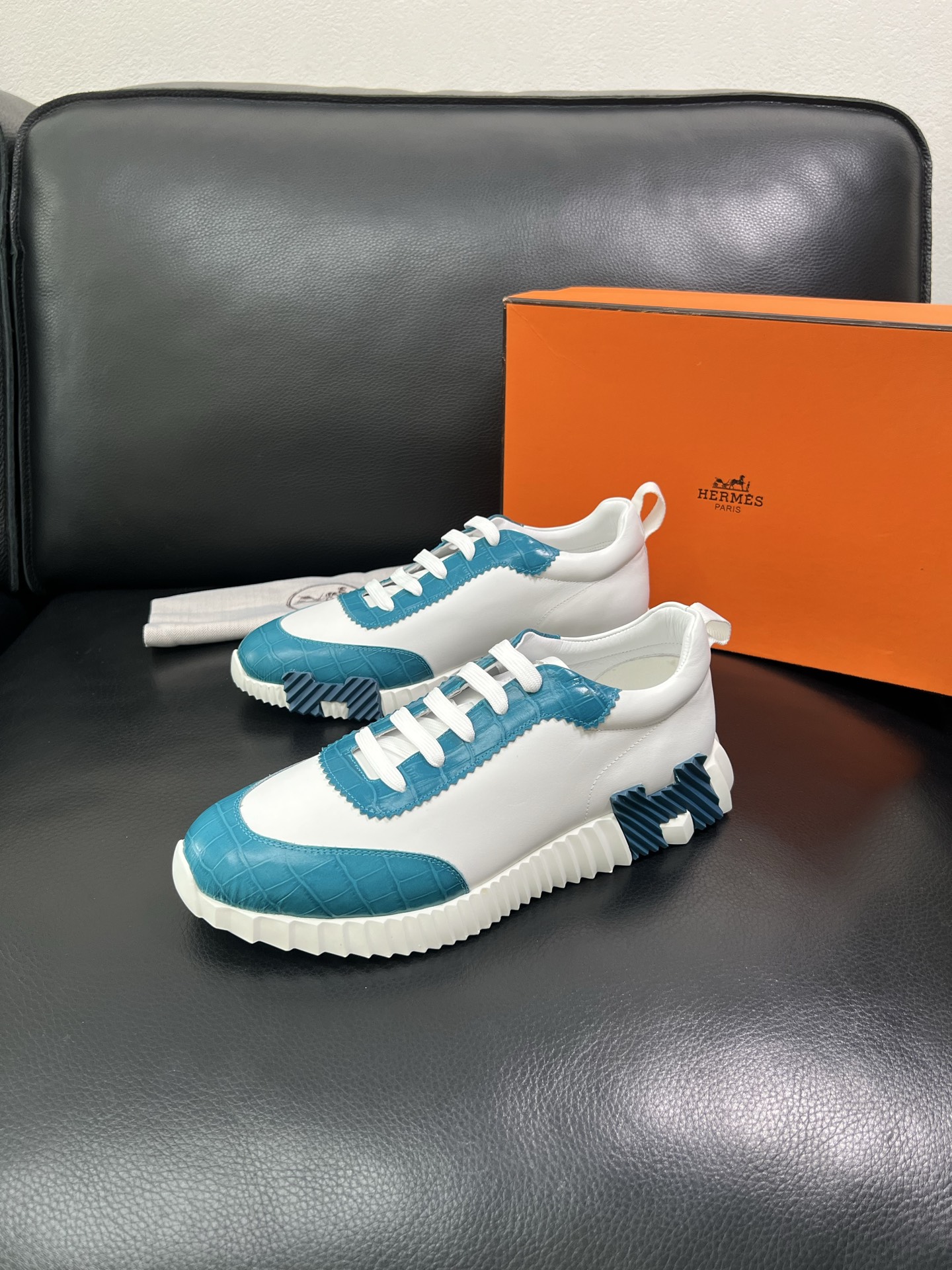 Hermes Leather Low-Top Sneakers Blue