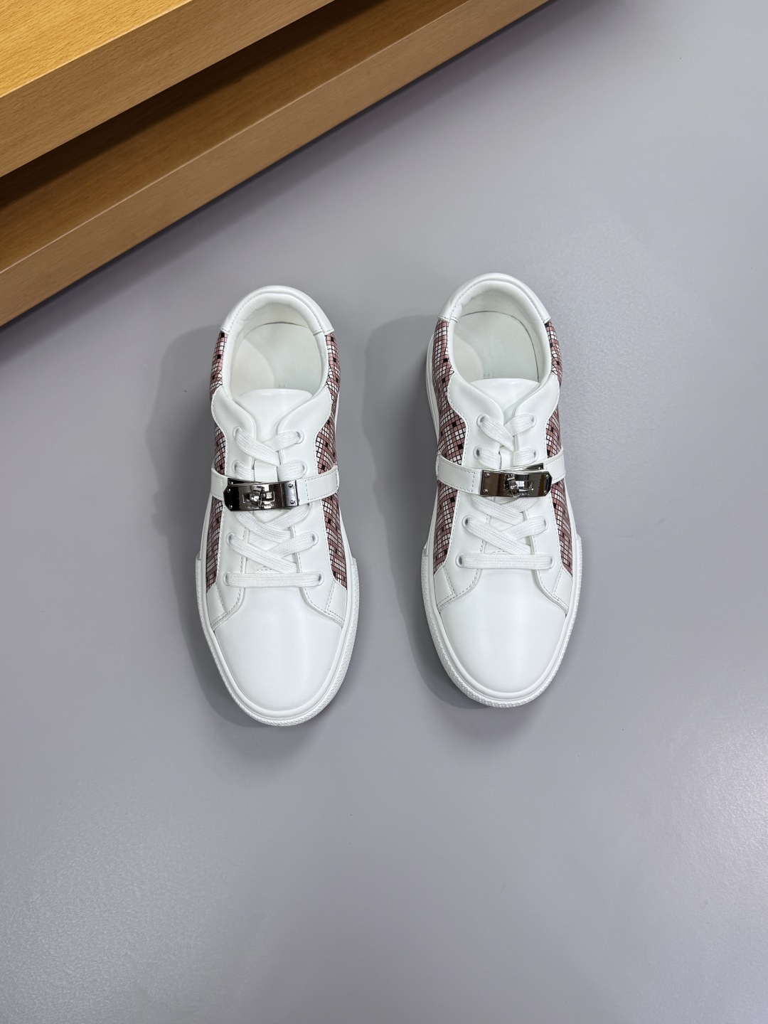 Hermes Leather Buckle Sneakers White/Pink