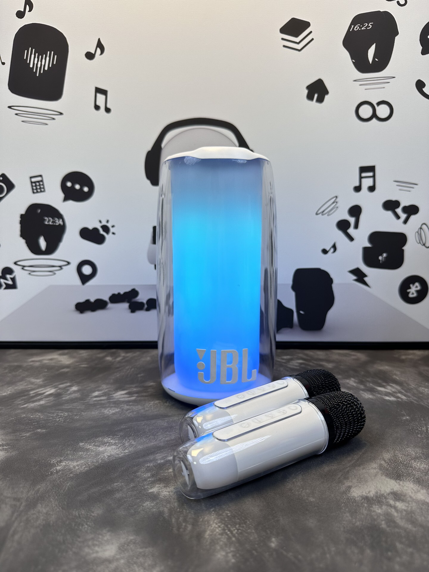 JBL Pulse 7 Karaoke Speaker White