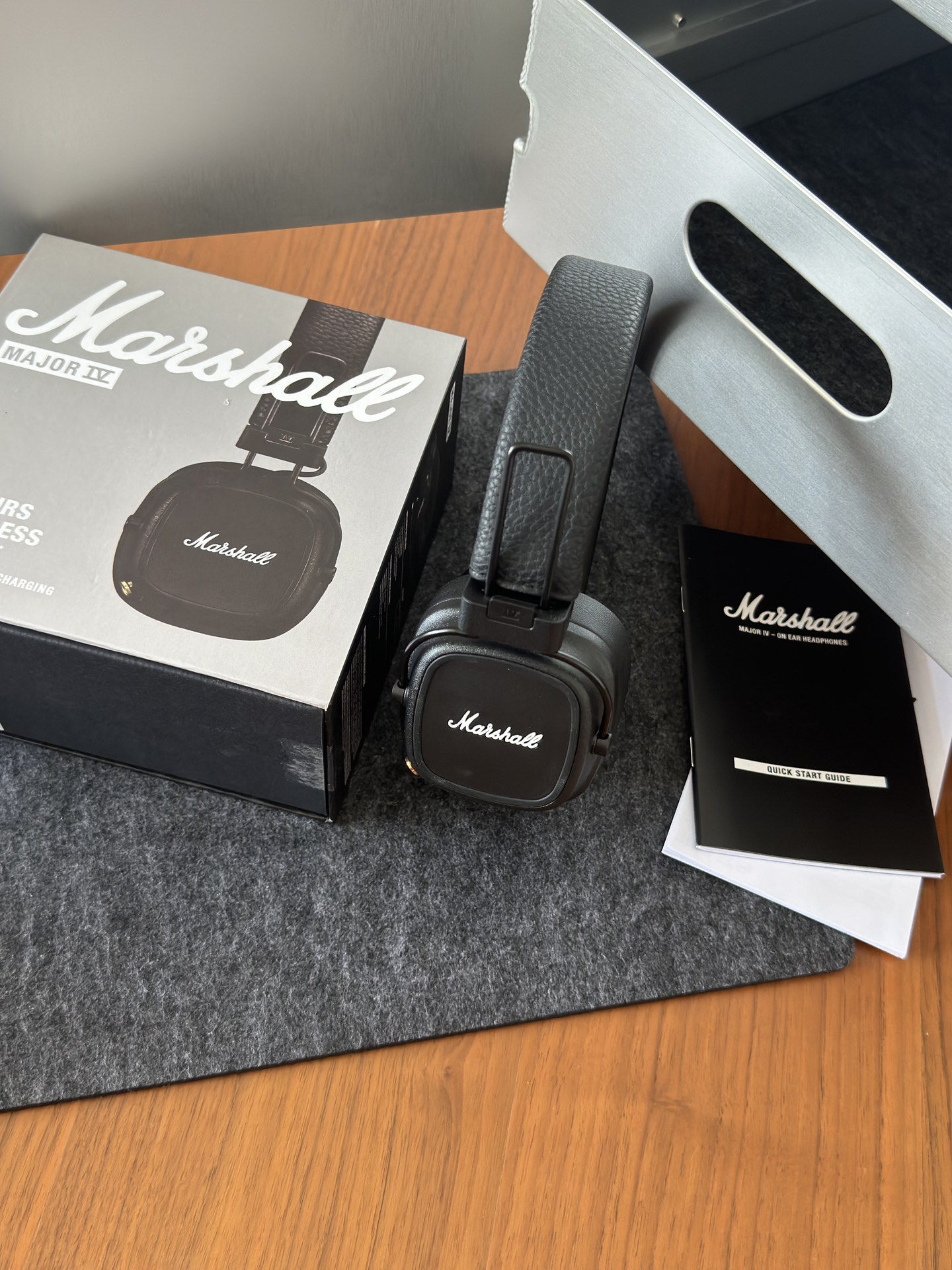 Marshall Major IV Wireless On-Ear Headphones Black