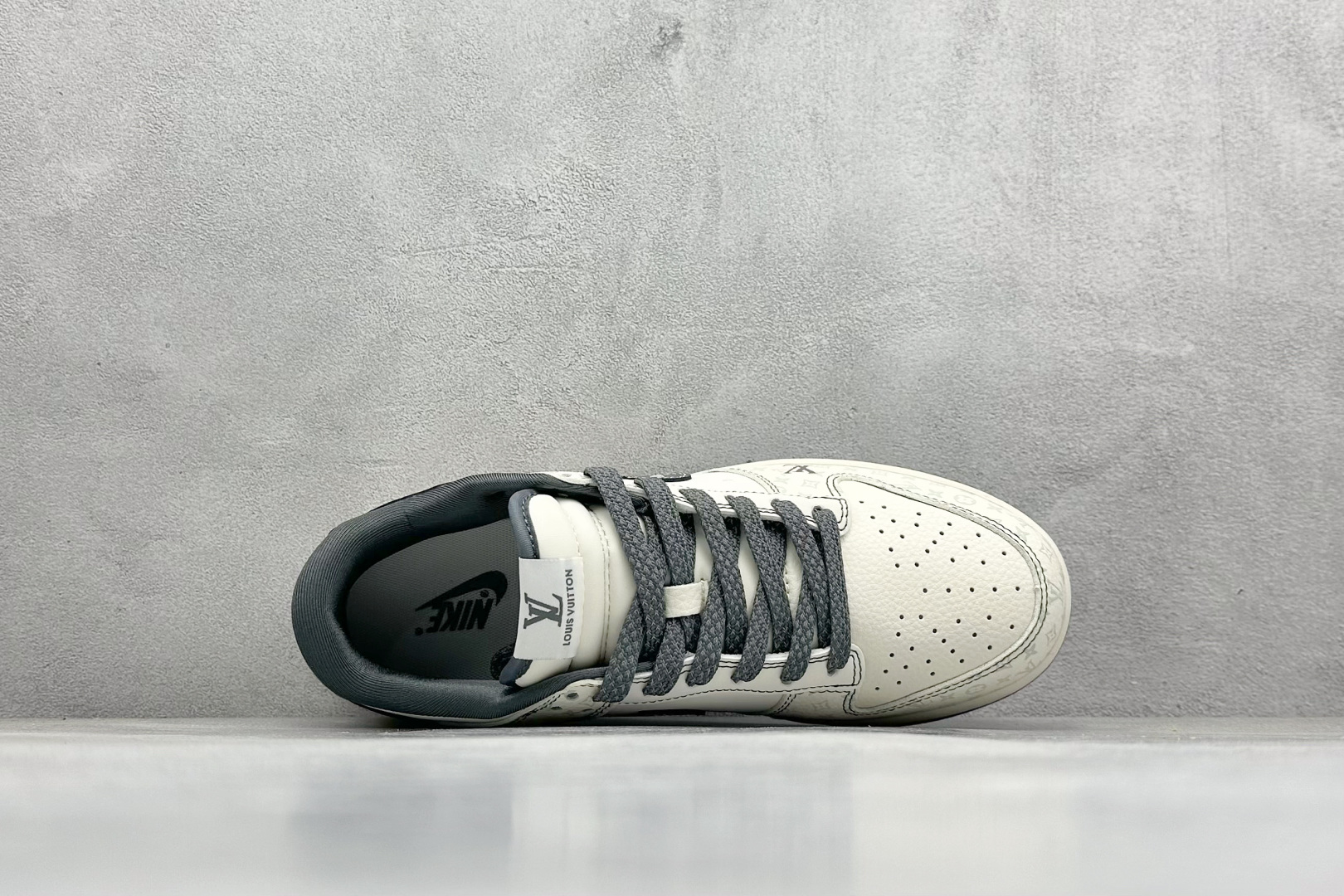 Nike SB Dunk LV Low Grey