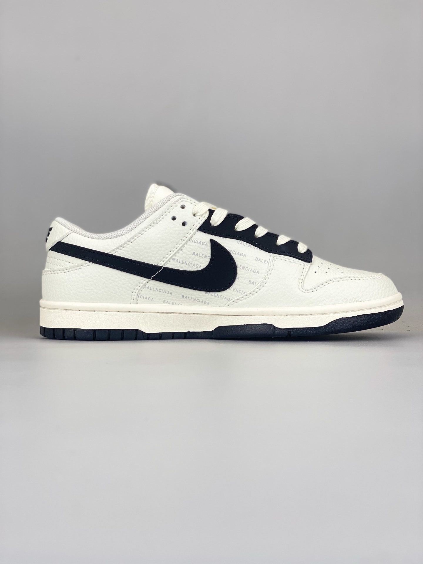 Nike SB Dunk Low Cream Black