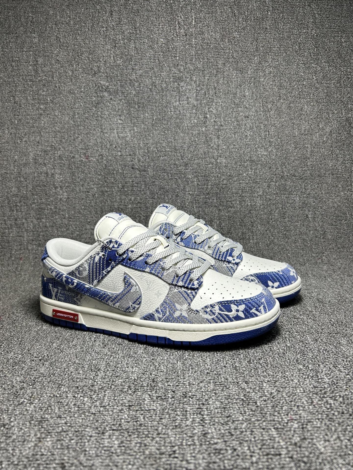 Nike SB Dunk LV Blue