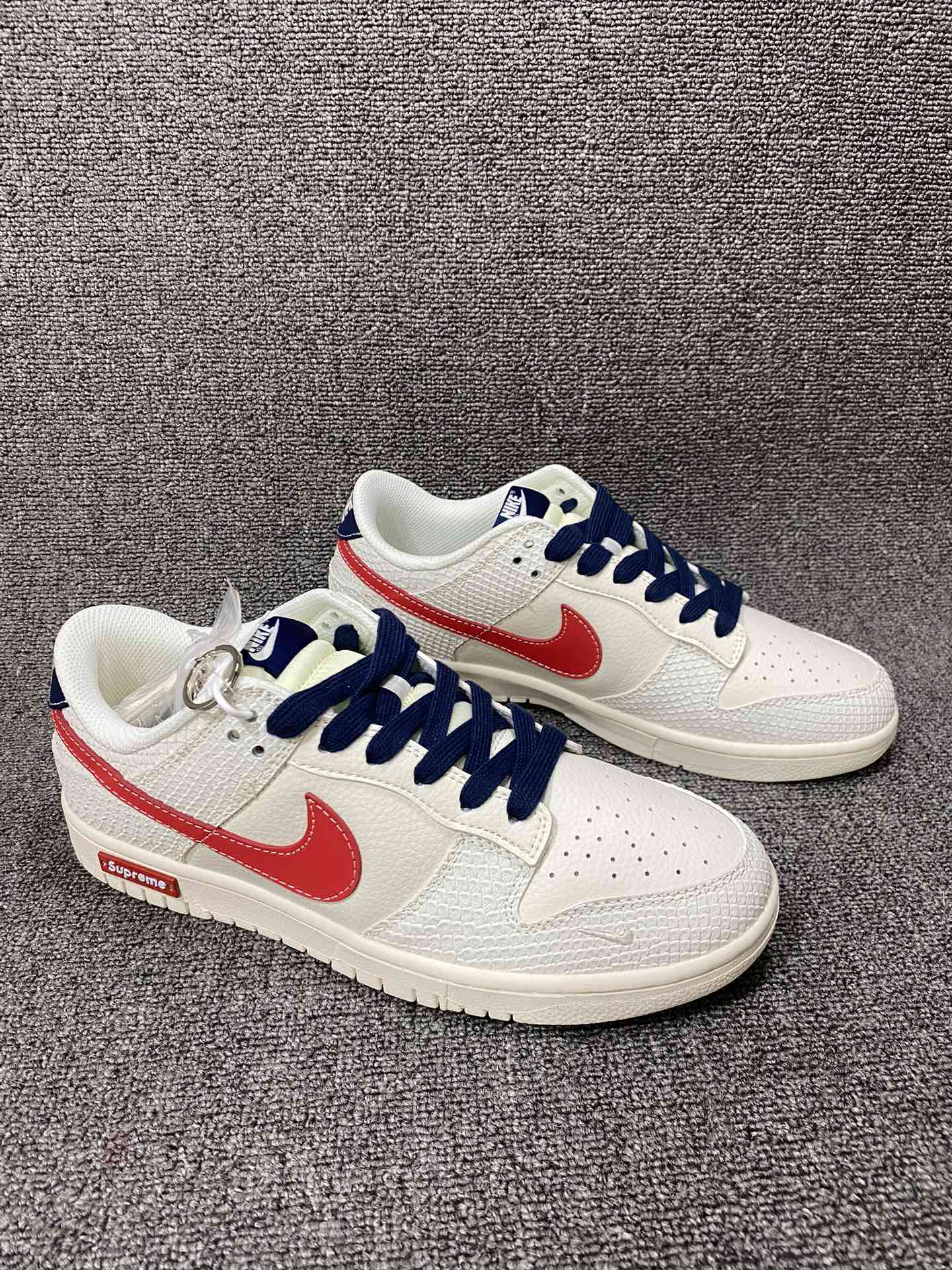 Nike SB Dunk Low White Red