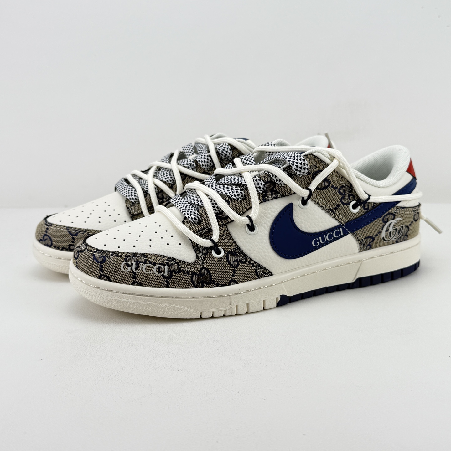 Nike SB Dunk Low Beige Navy