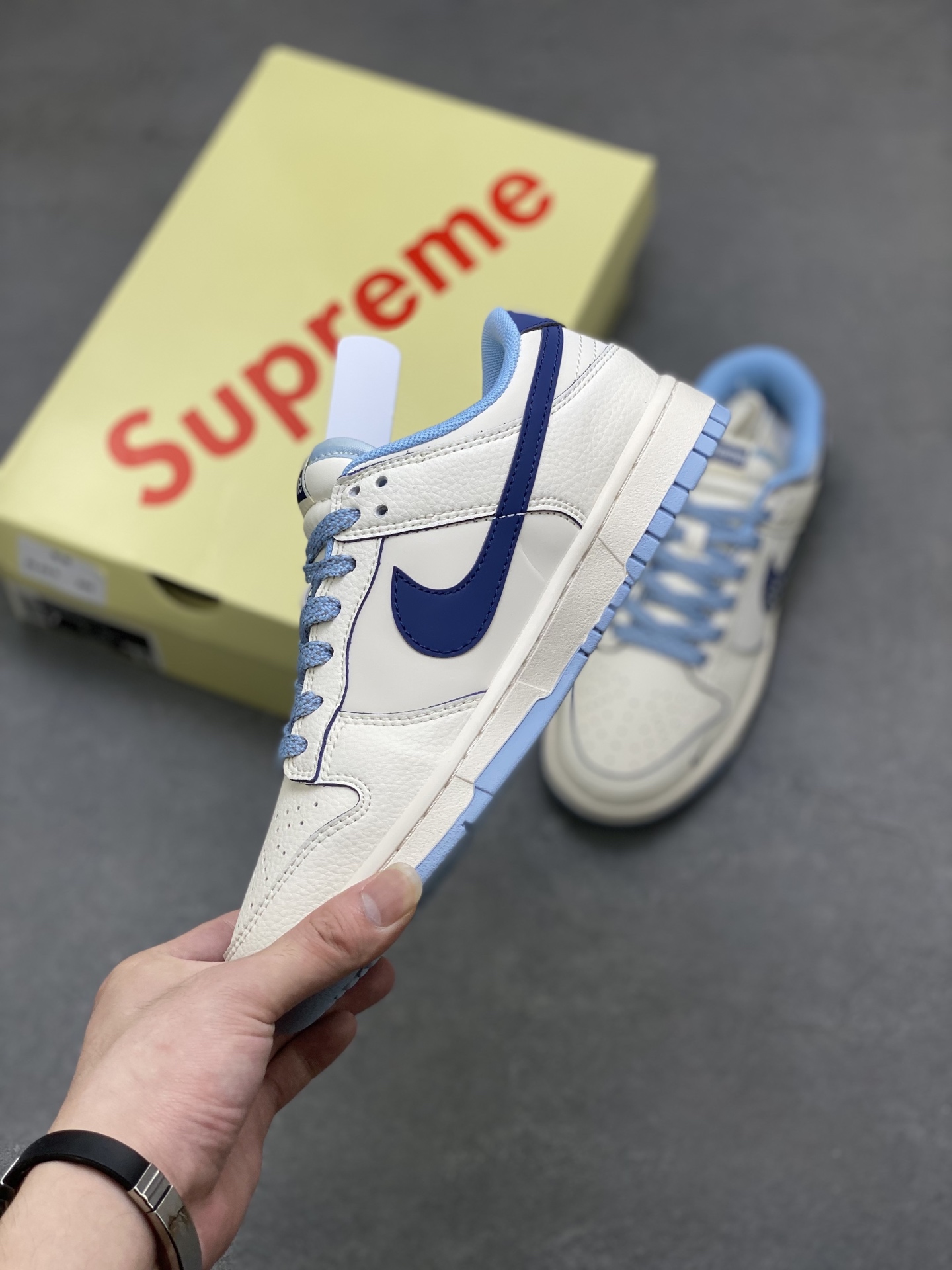 Nike SB Dunk Supreme Blue