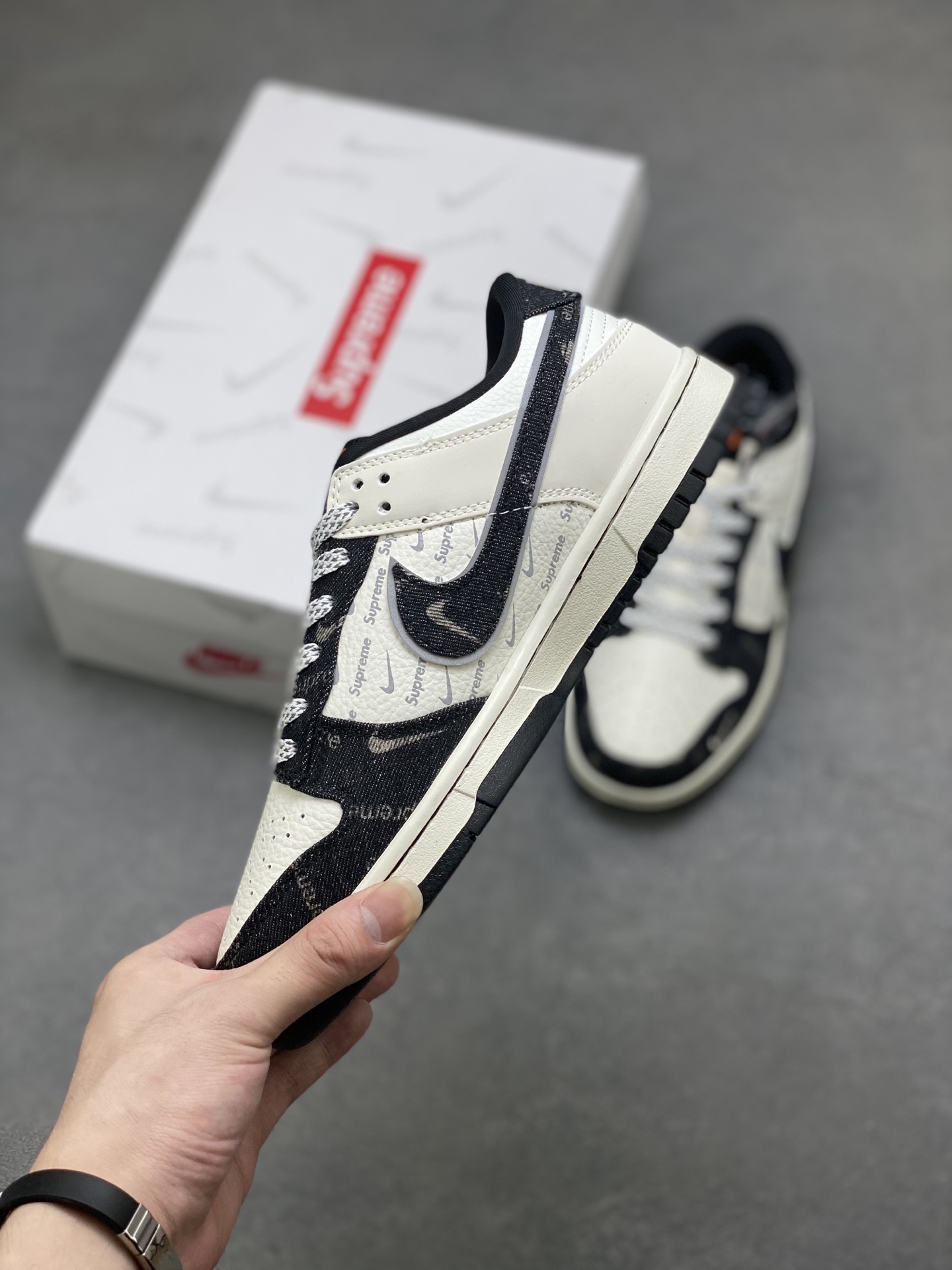 Nike SB Dunk Low Black White