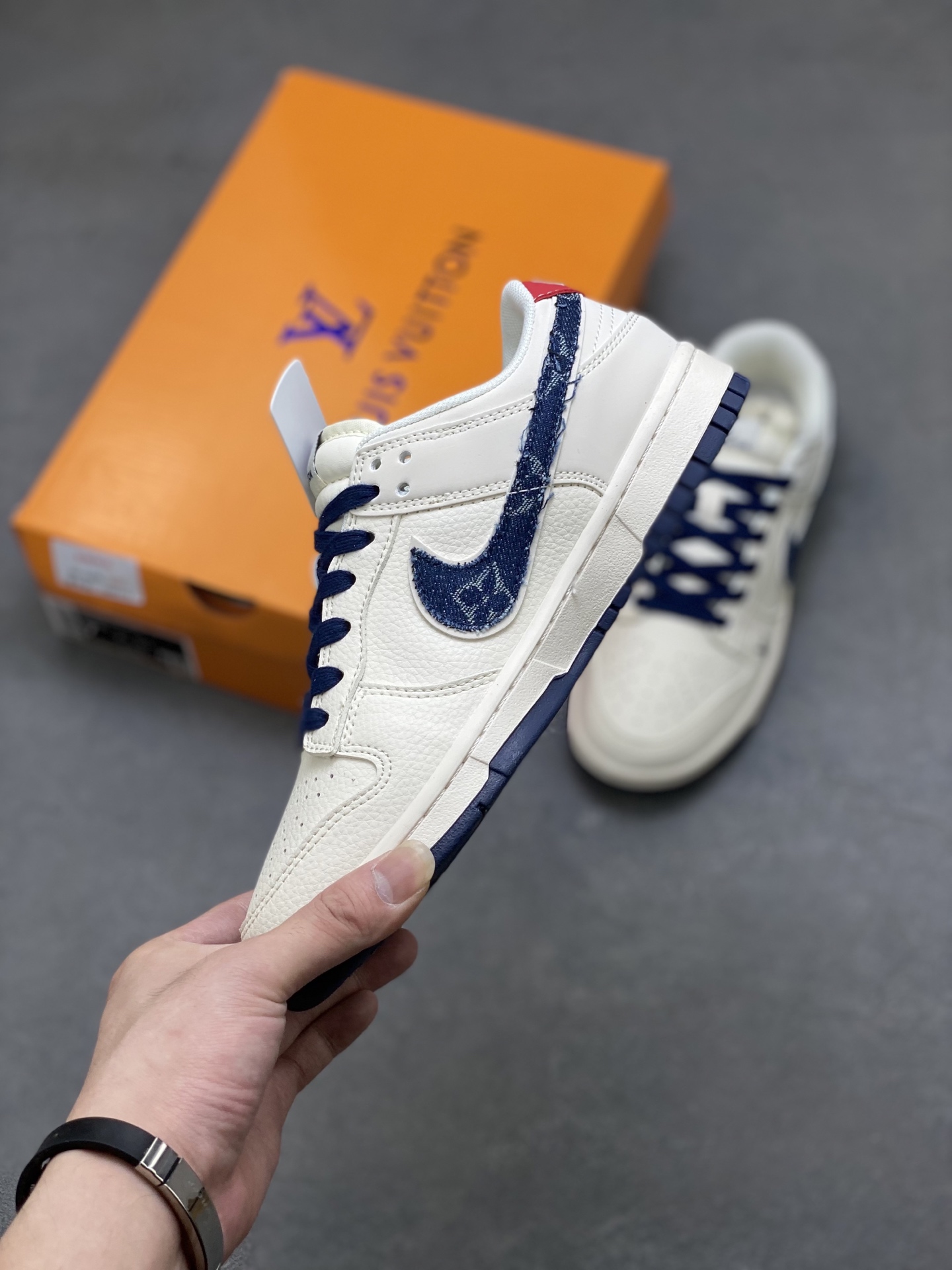 Nike SB Dunk LV White Blue