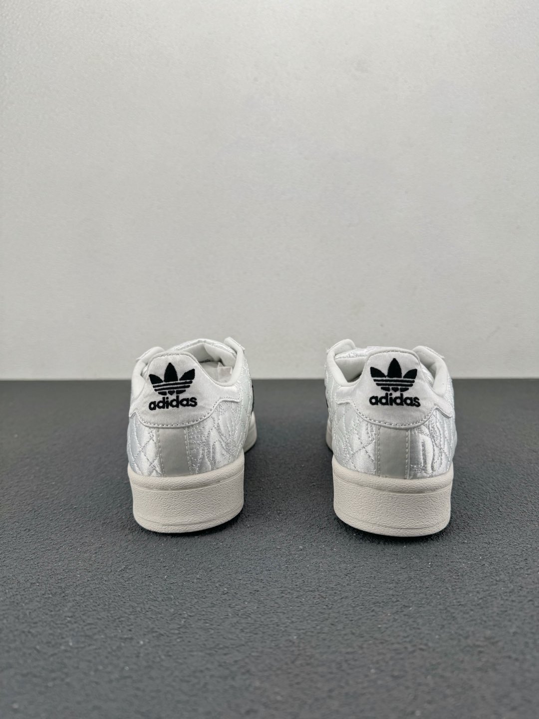 Adidas Originals Superstar W Caroline Hu Bow Sneakers White/Black
