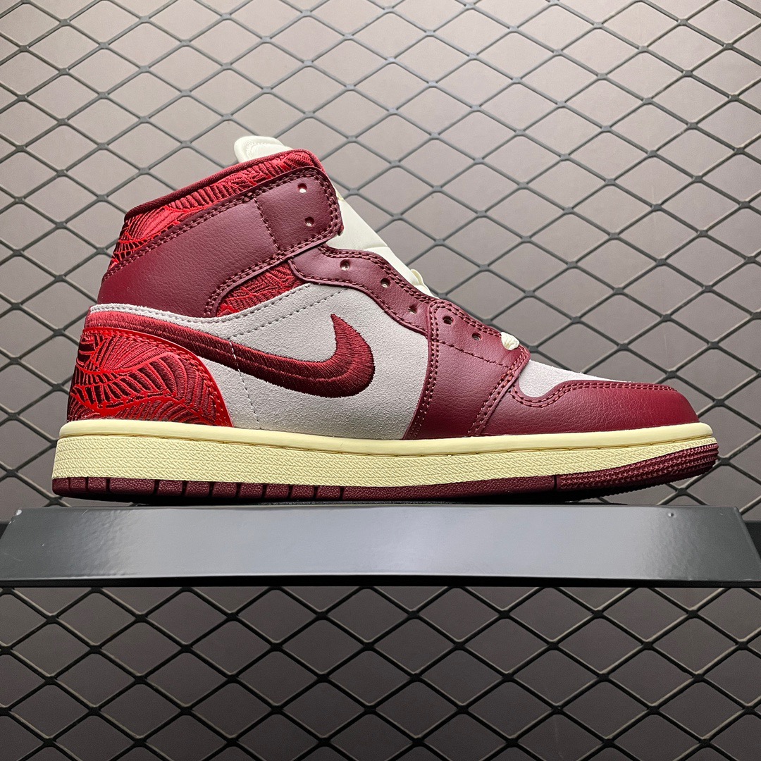 Jordan Air Jordan 1 Mid DZ2820-601 Burgundy