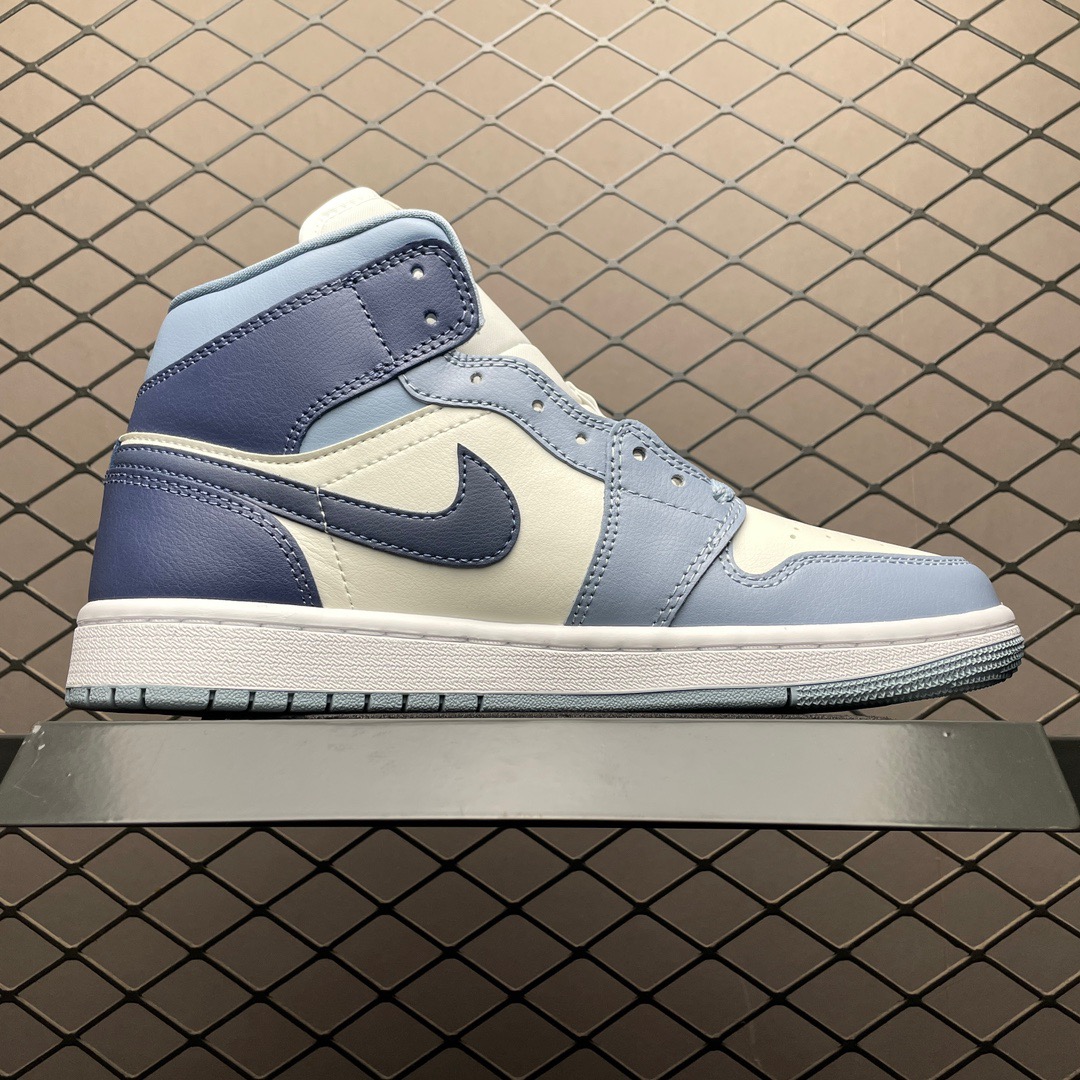 Jordan Air Jordan 1 Mid Basketball Shoes Blue/White