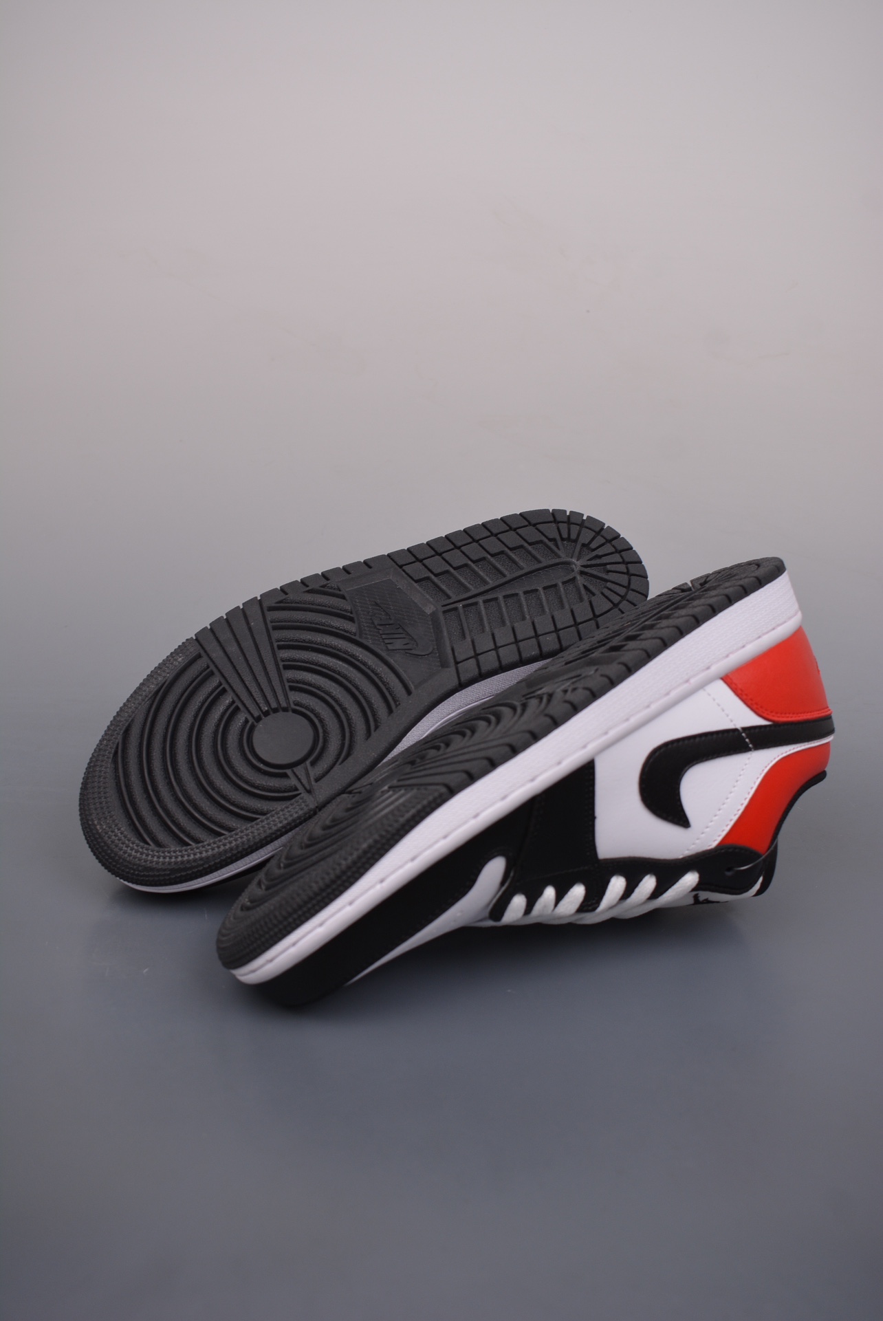 Jordan Air Jordan 1 Low Toe Black/Red
