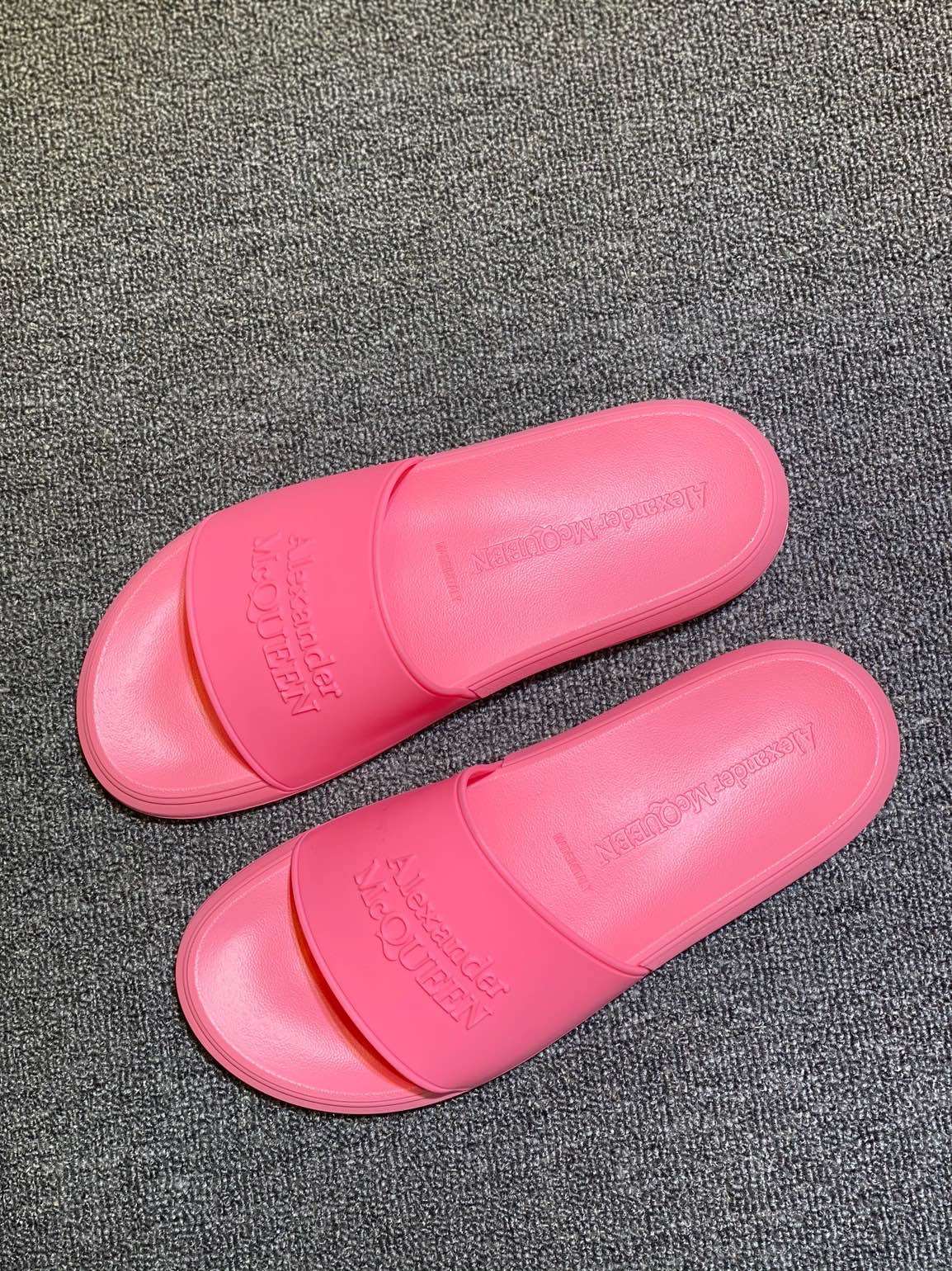 Alexander McQueen Logo Slides Pink