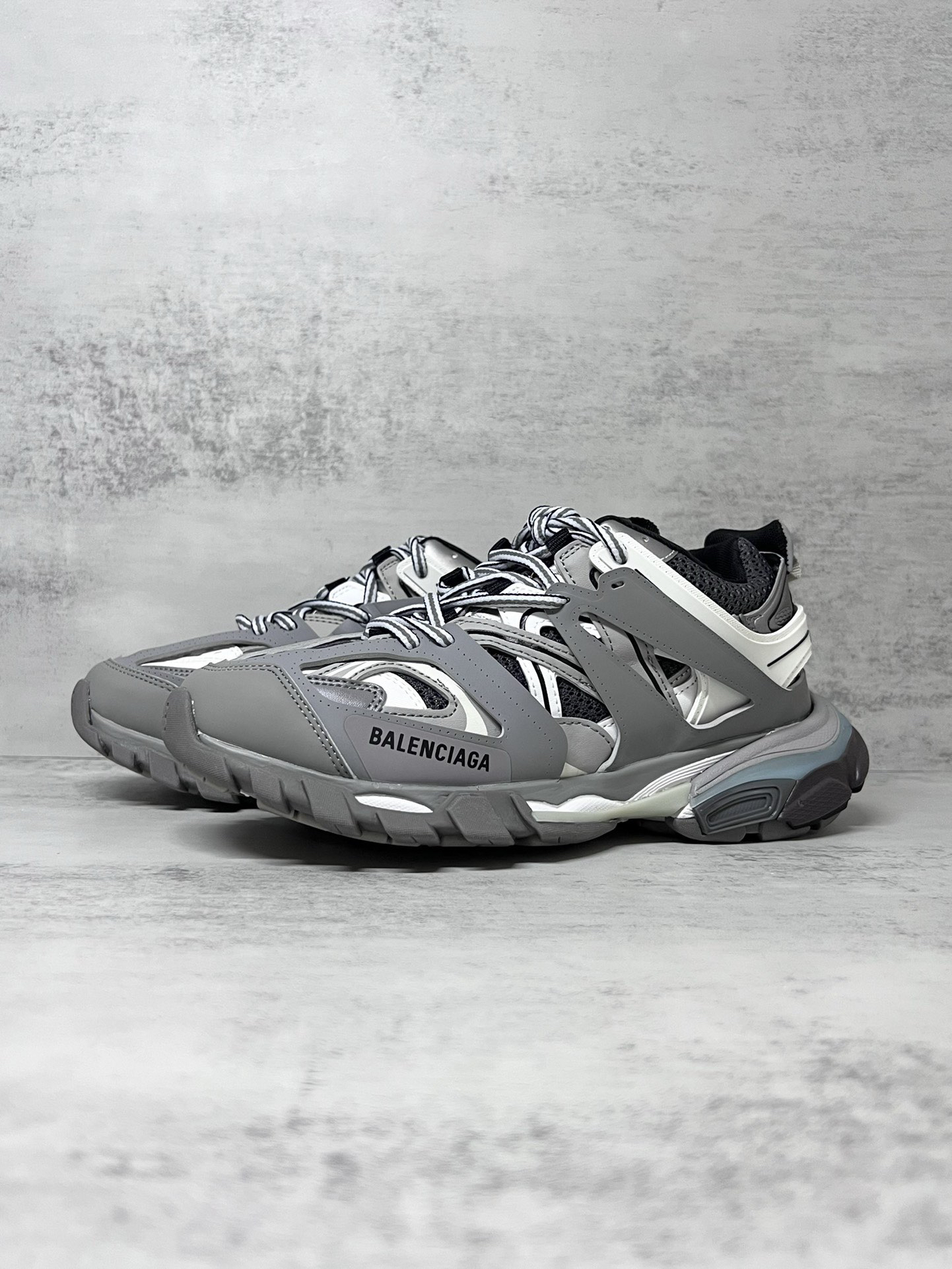 Balenciaga Track 3.0 Sneakers Grey