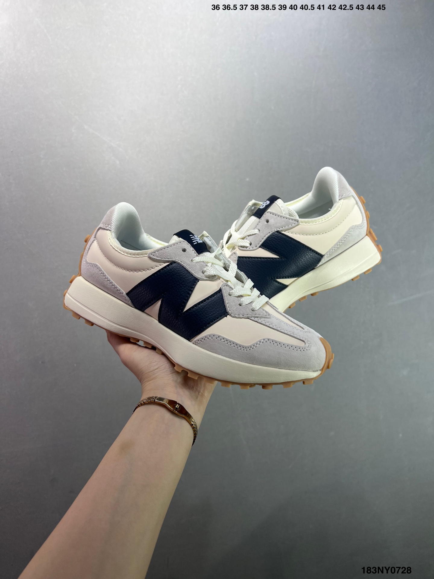 New Balance 327 Retro Runner Sneakers Multicolor