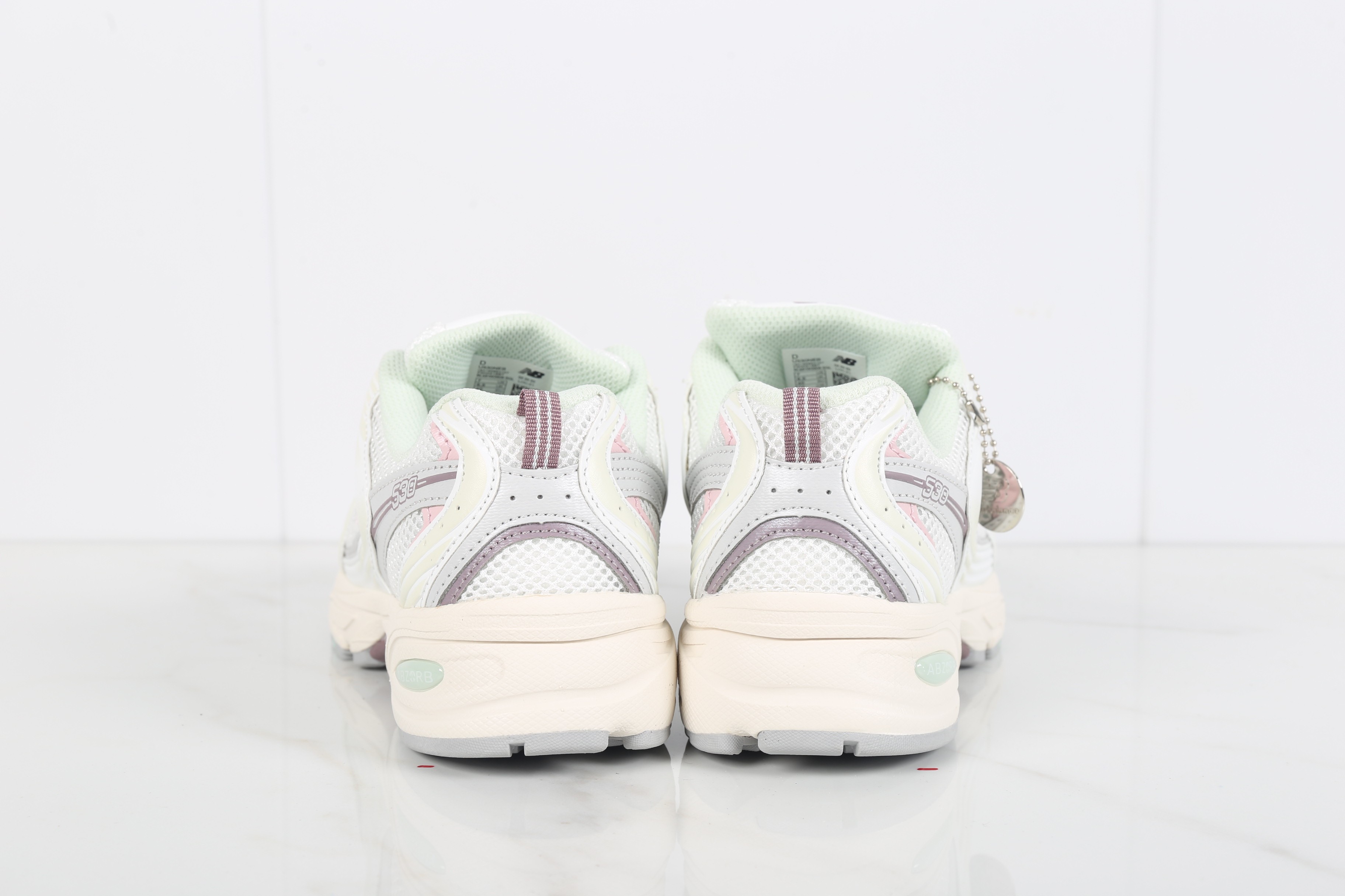 New Balance MR530 Retro Sneakers White/Pink